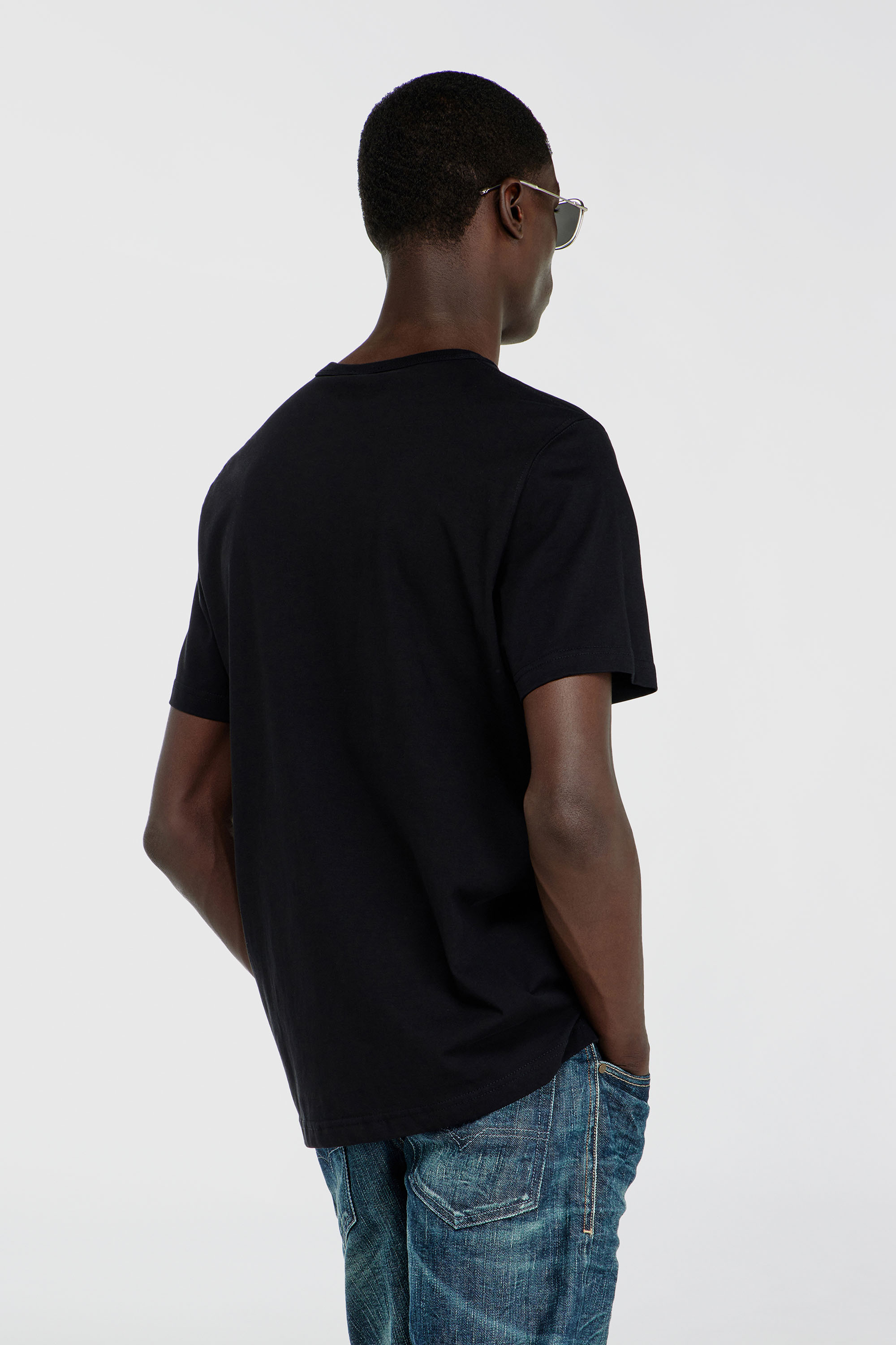 Diesel - T-ADJUST-OD, Male's T-shirt with metallic Oval D in ブラック - 4