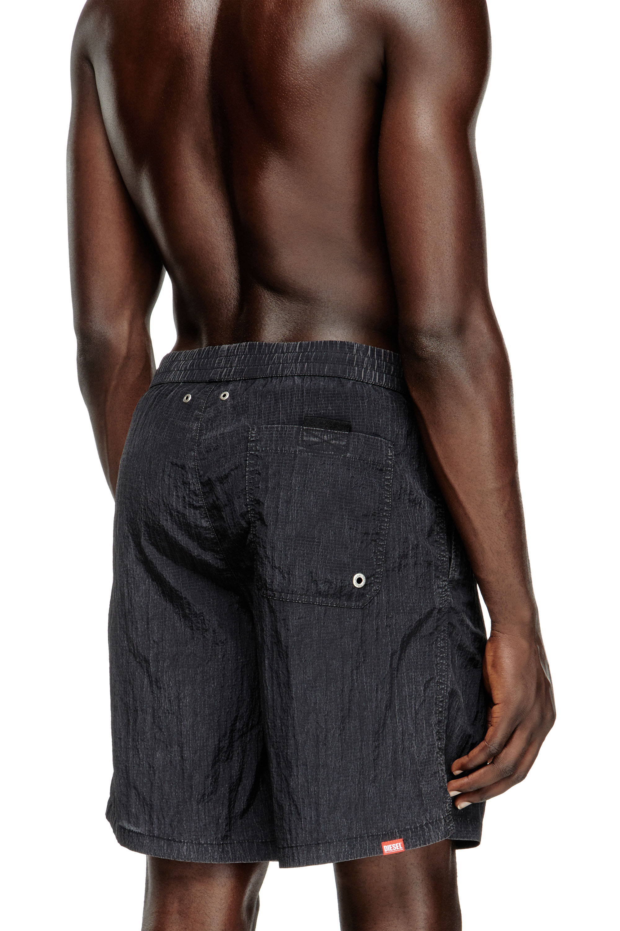 Diesel - POWEL-47.5-UTLT, Male's Board shorts in camo ripstop in ブラック/グリーン - 3
