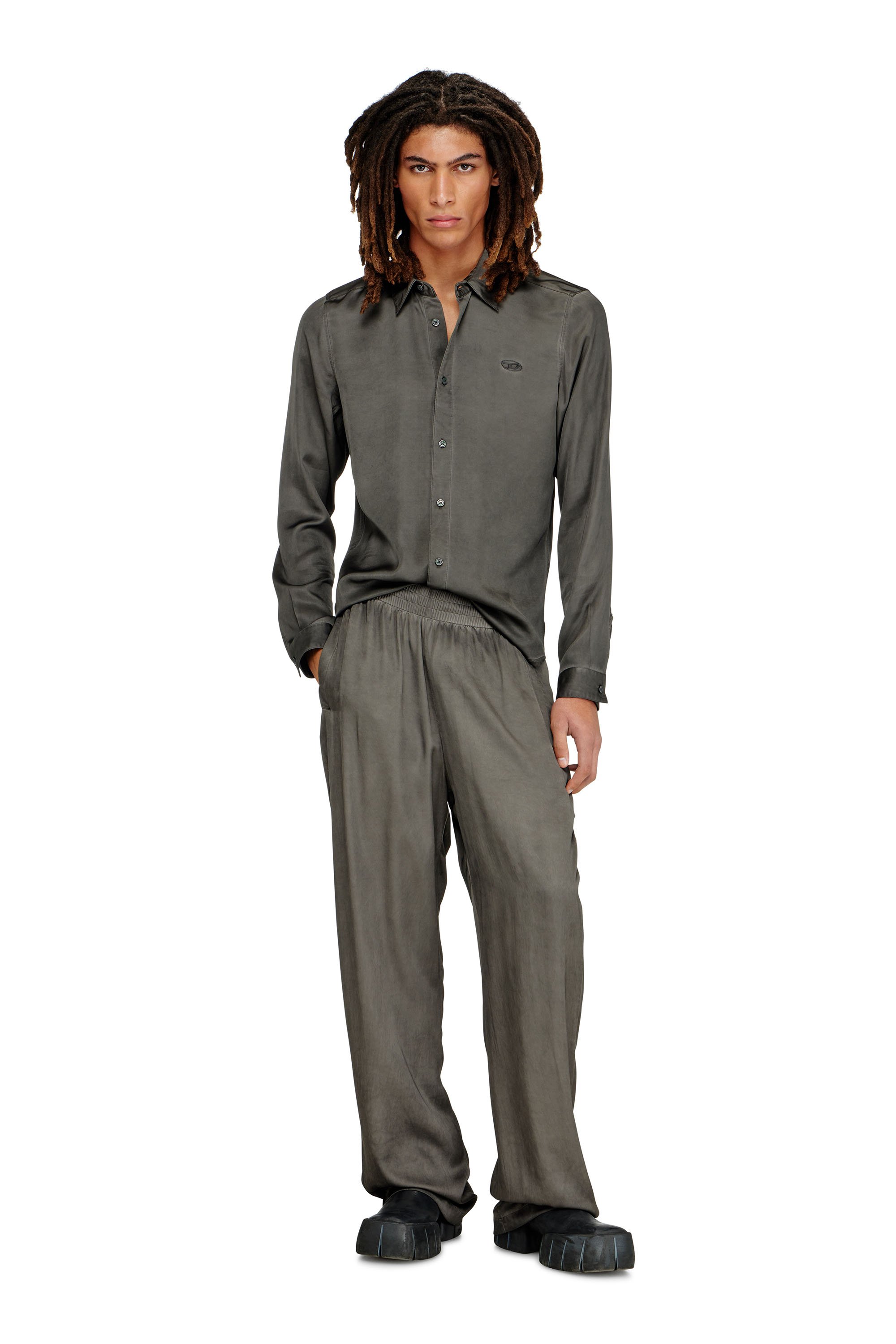 Diesel - S-KINNY-ALBG, Male's Shirt in treated fluid viscose in ダークグレー - 2