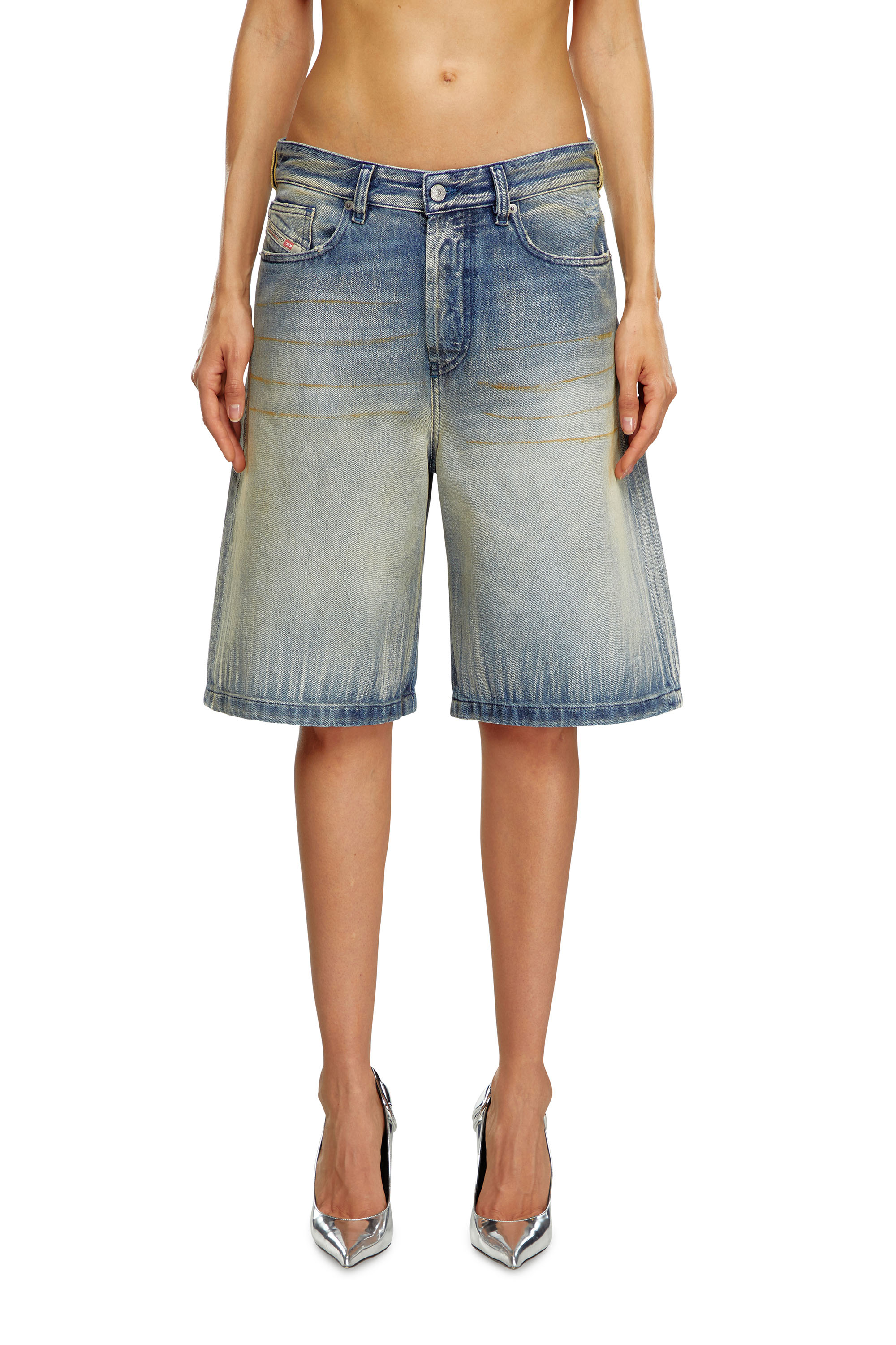 Diesel - DE-SIRE-SHORT, Female's Shorts in streaky hand-finished denim in ライトブルー - 3