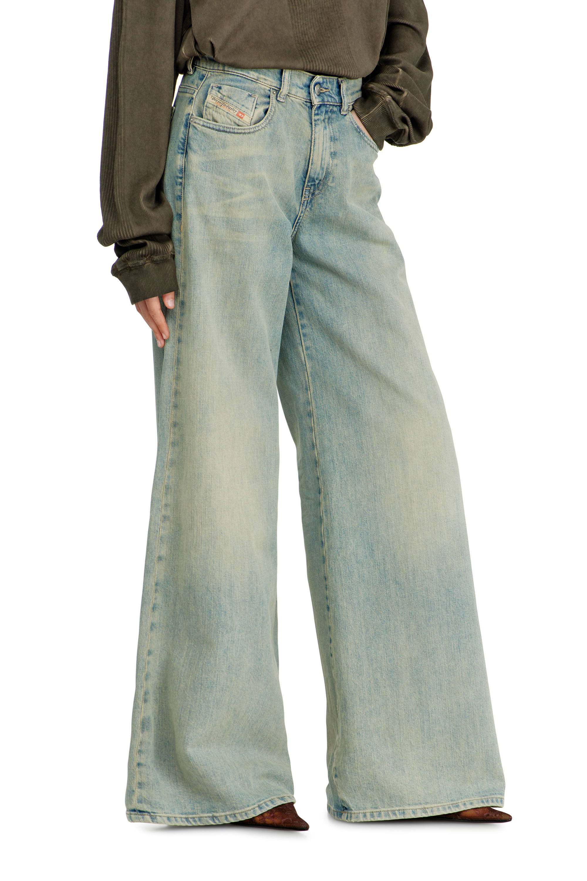 Diesel - Female's Flare Jeans 1978 D-Akemi 09N33, ミディアムブルー - 7