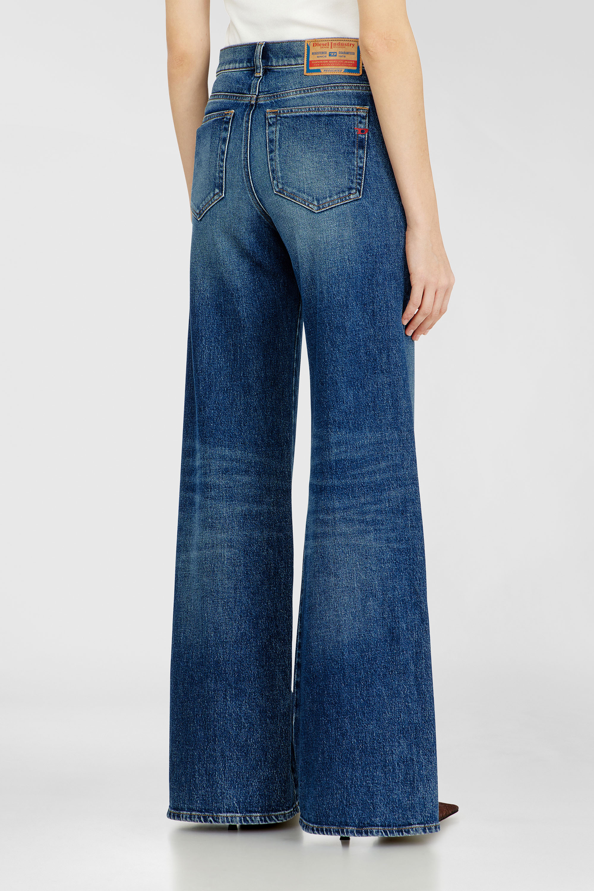 Diesel - Female's Flare Jeans 1978 D-Akemi 09L21, ミディアムブルー - 5