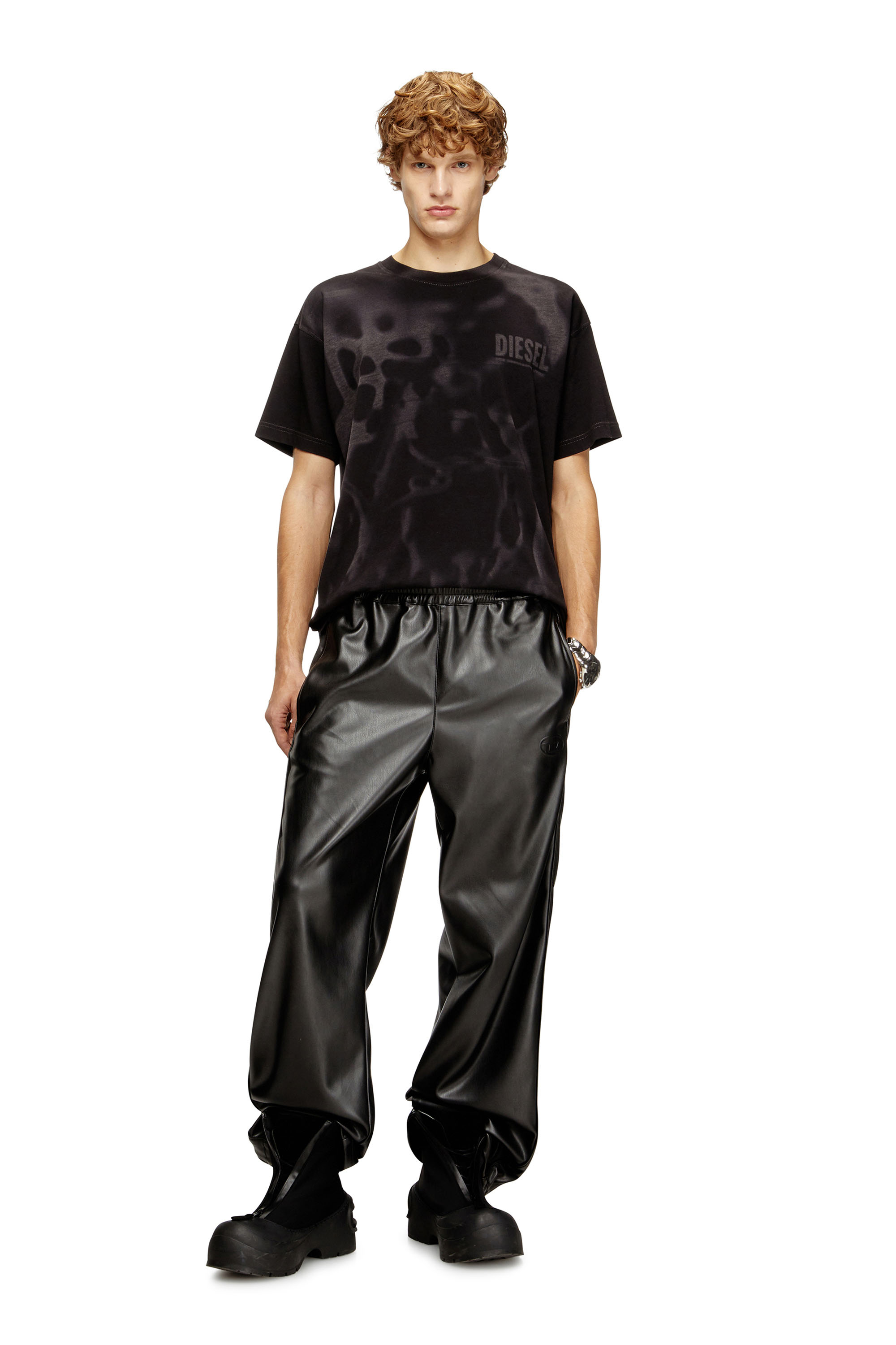 Diesel - T-NORM-V7, Male's Tシャツ in ブラック - 1