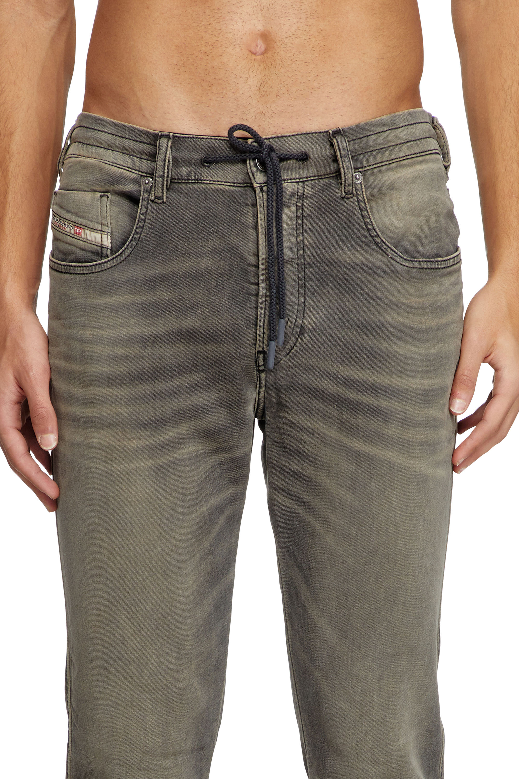 Diesel - Male's Slim 2062 D-Strukt Joggjeans® 068PD, ライトグレー - 4