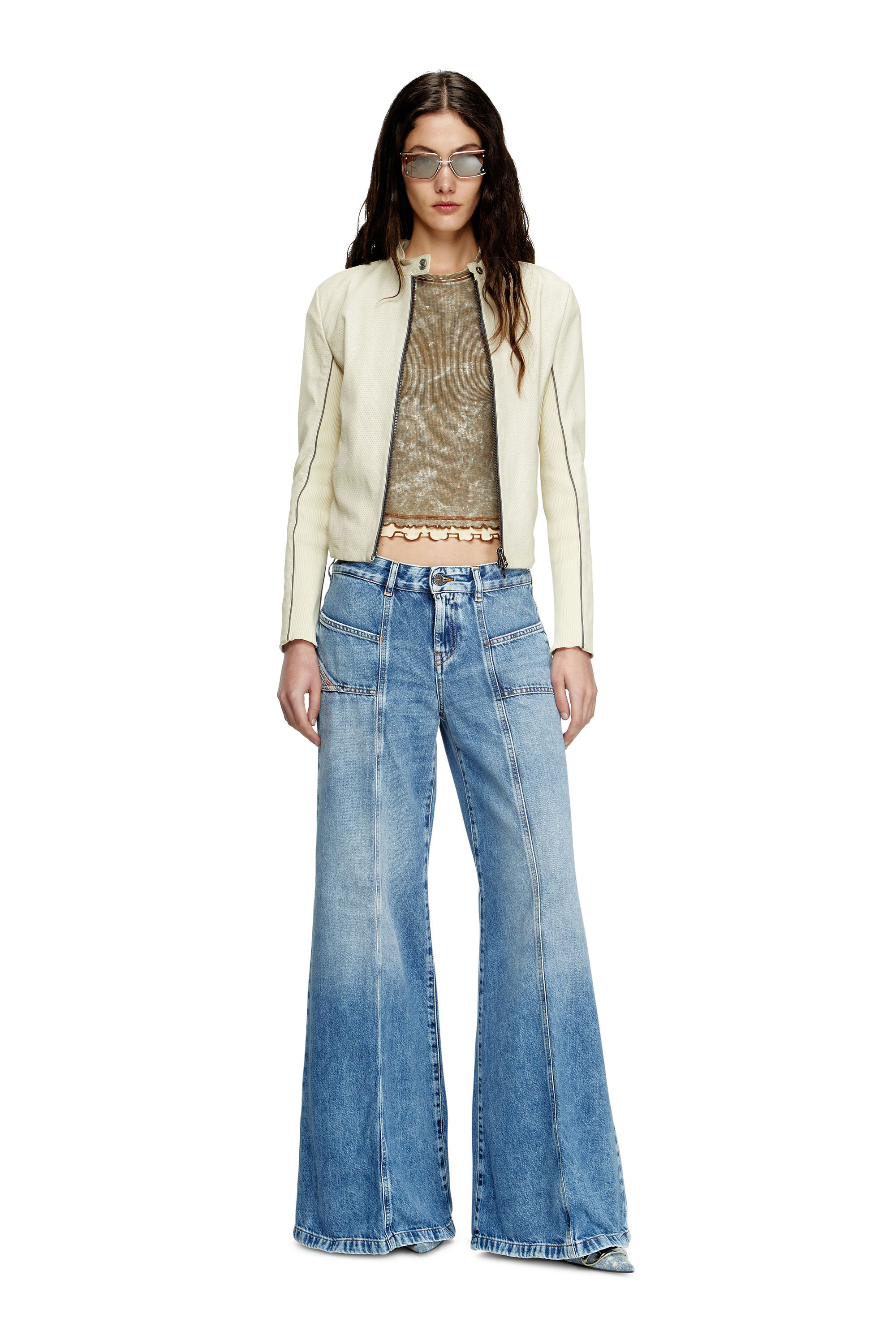 Diesel - Female's Flare Jeans D-Akii 09H95, ミディアムブルー - 1