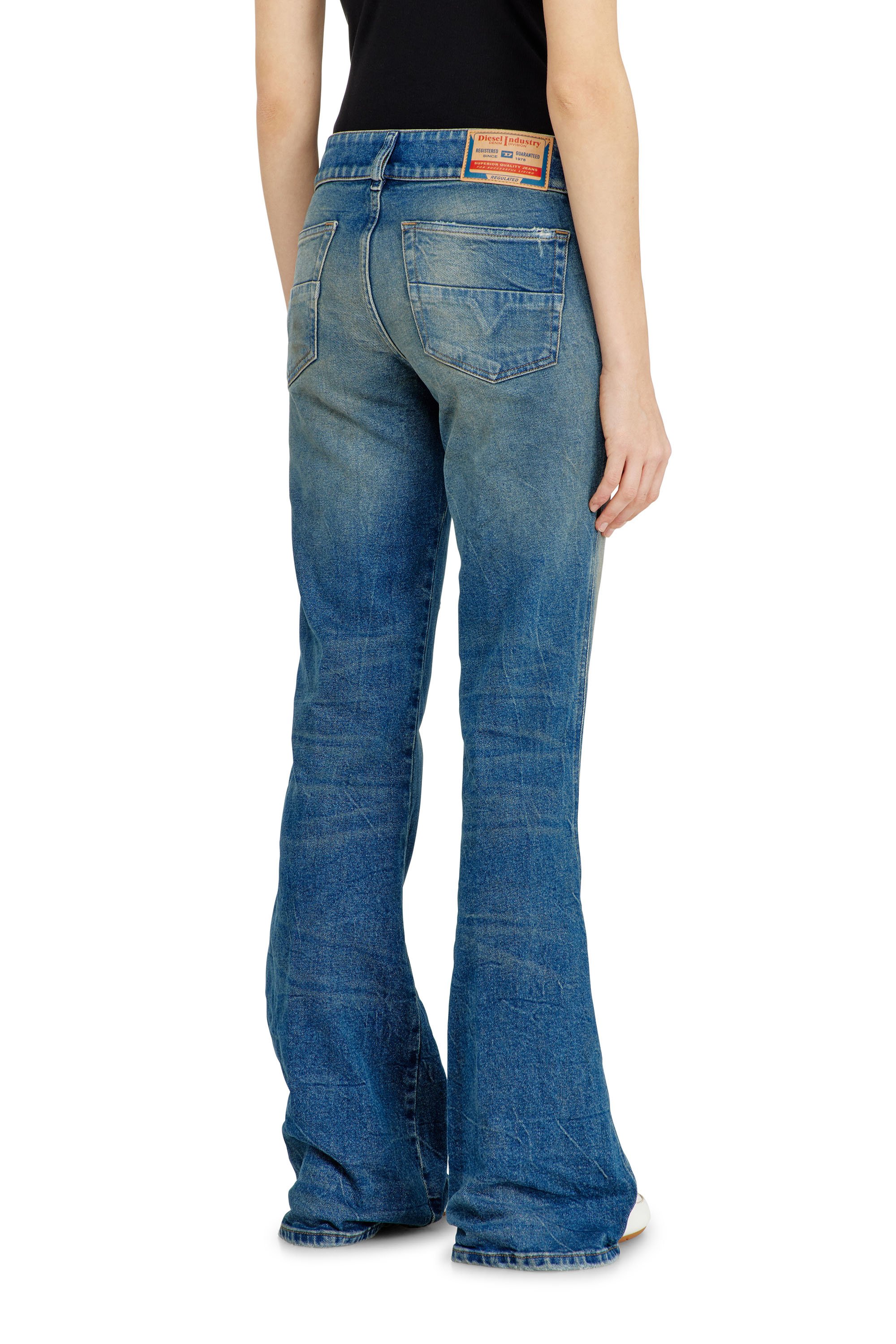 Diesel - Female's Bootcut Jeans D-Hush 09N40, ミディアムブルー - 5