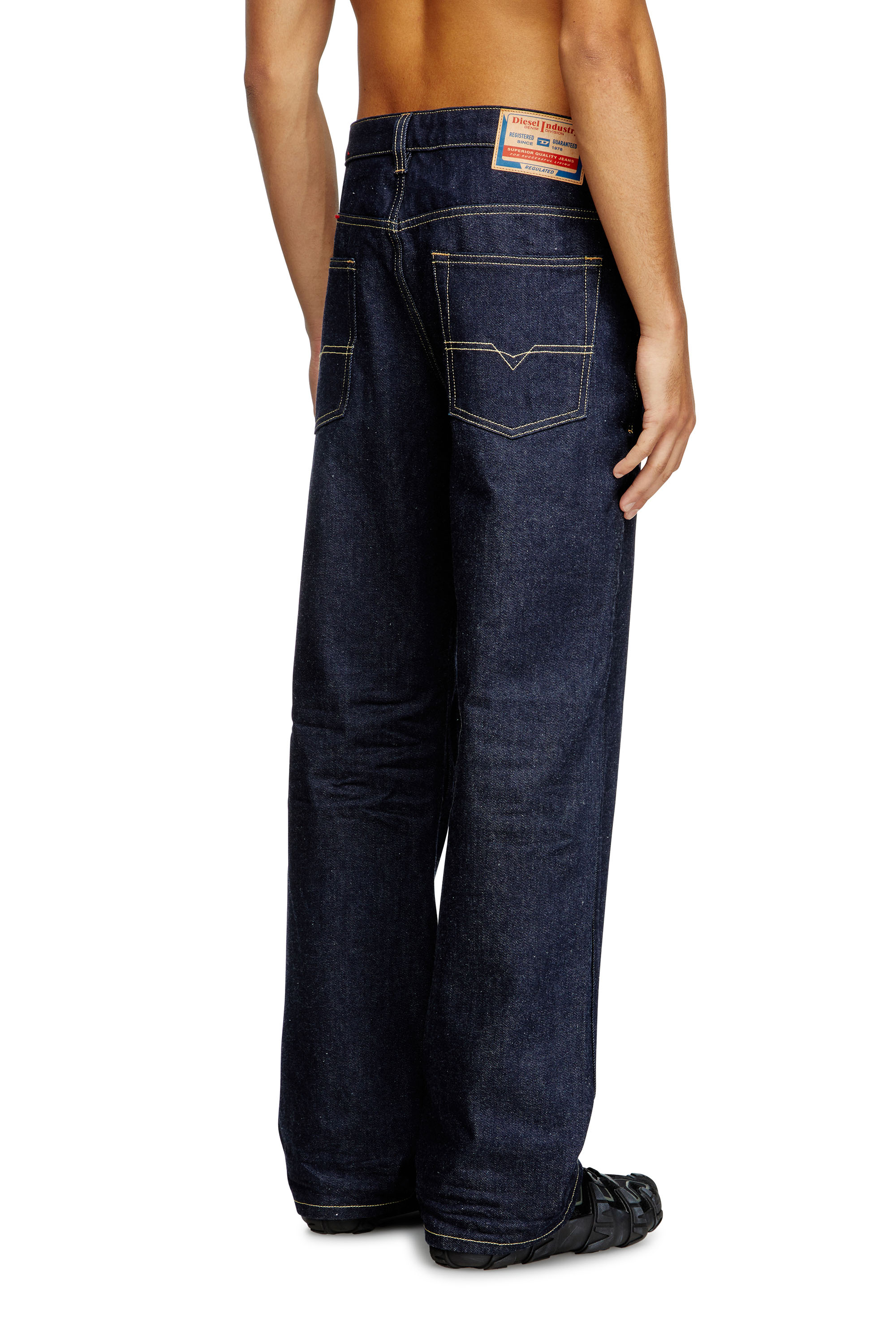 Diesel - Male's Relaxed Jeans 2001 D-Macro 0GRDV, ダークブルー - 4