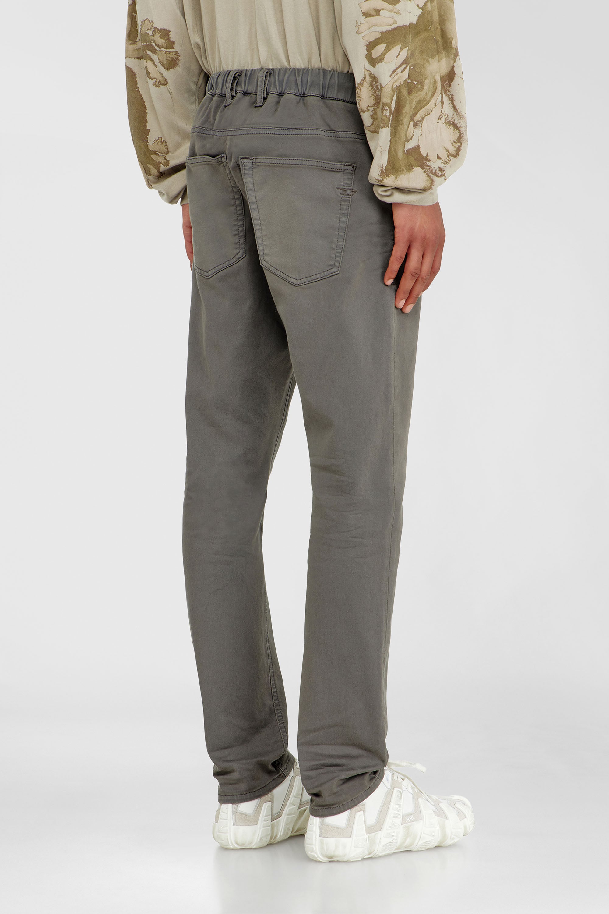 Diesel - Male's Regular 2032 D-Krooley-BW Joggjeans&reg; 0670M, グレー - 4