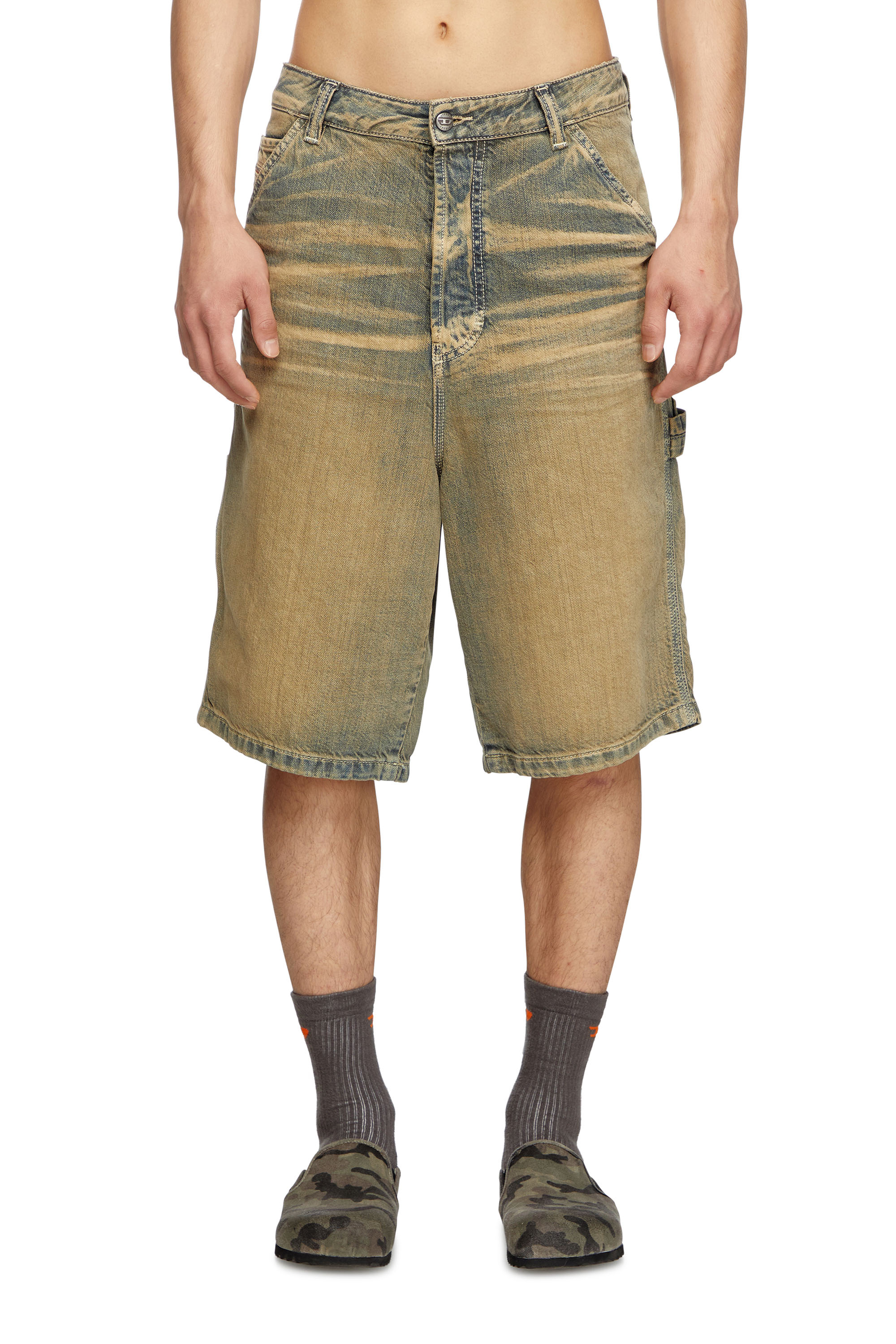 Diesel - D-LIVERY-SHORT, Male's Utility shorts in gold-brush denim in ブラウン/ブルー - 3