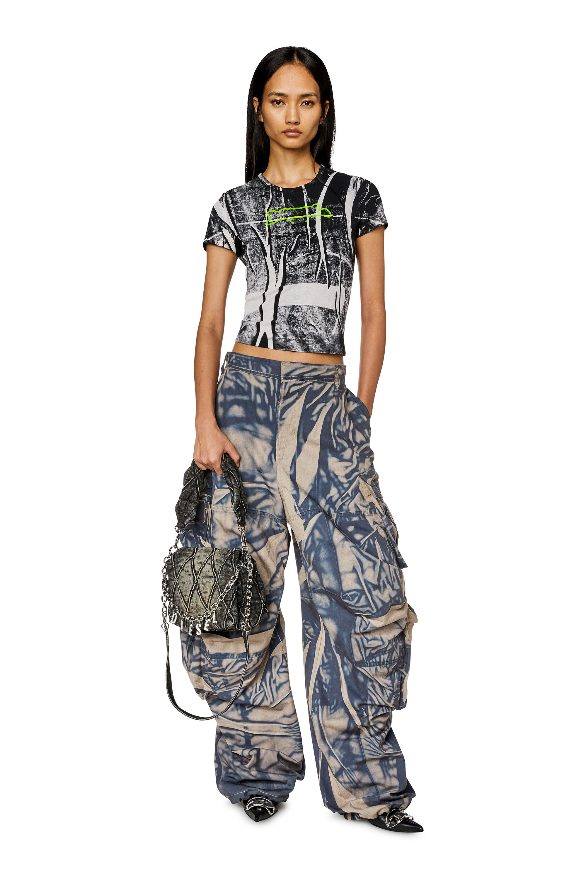 Diesel - CHARM-D SHOULDER S, Female's Charm-D S-Small shoulder bag in quilted denim in ブラック - 6
