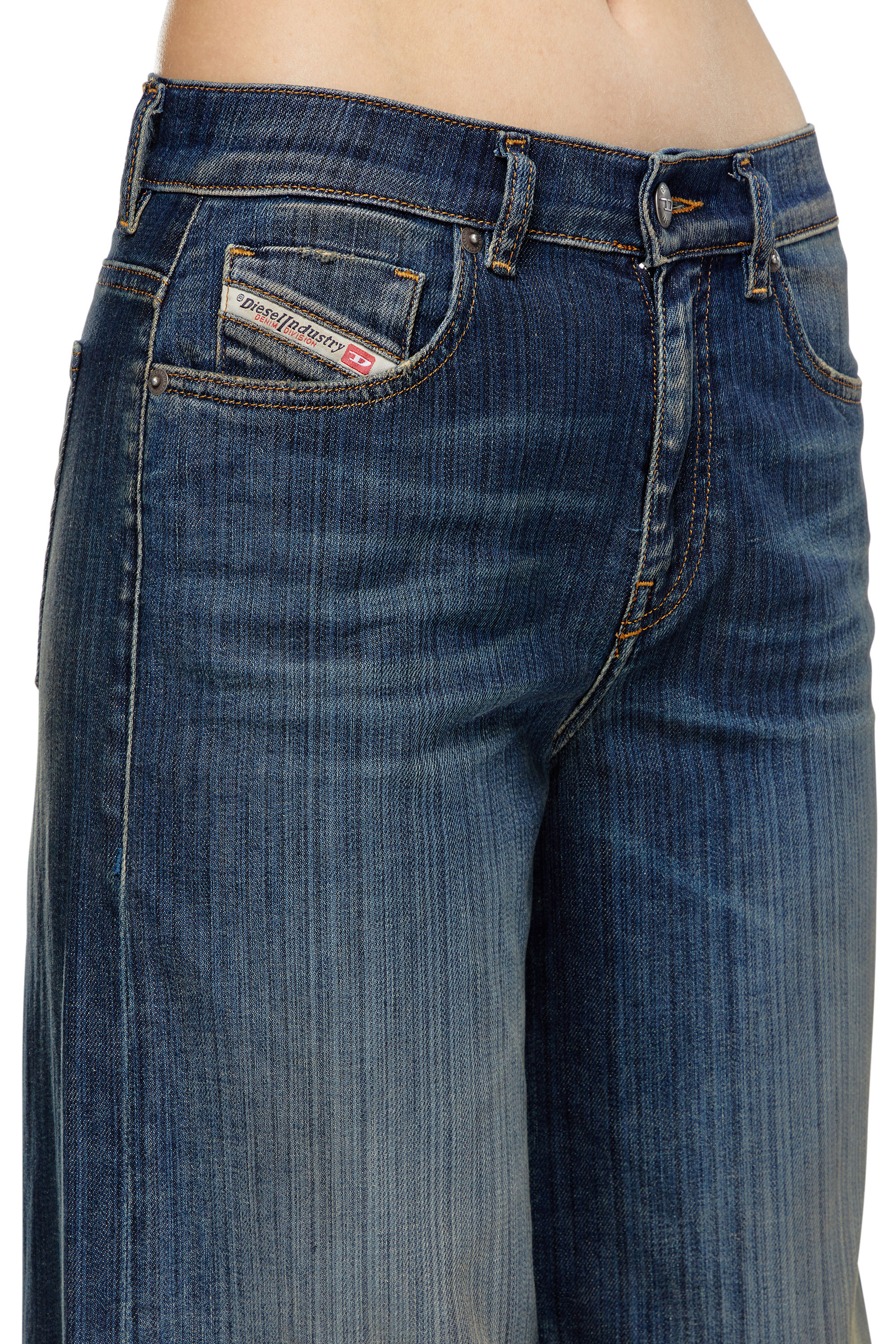 Diesel - Female's Flare Jeans 1978 D-Akemi 09J45, ダークブルー - 5