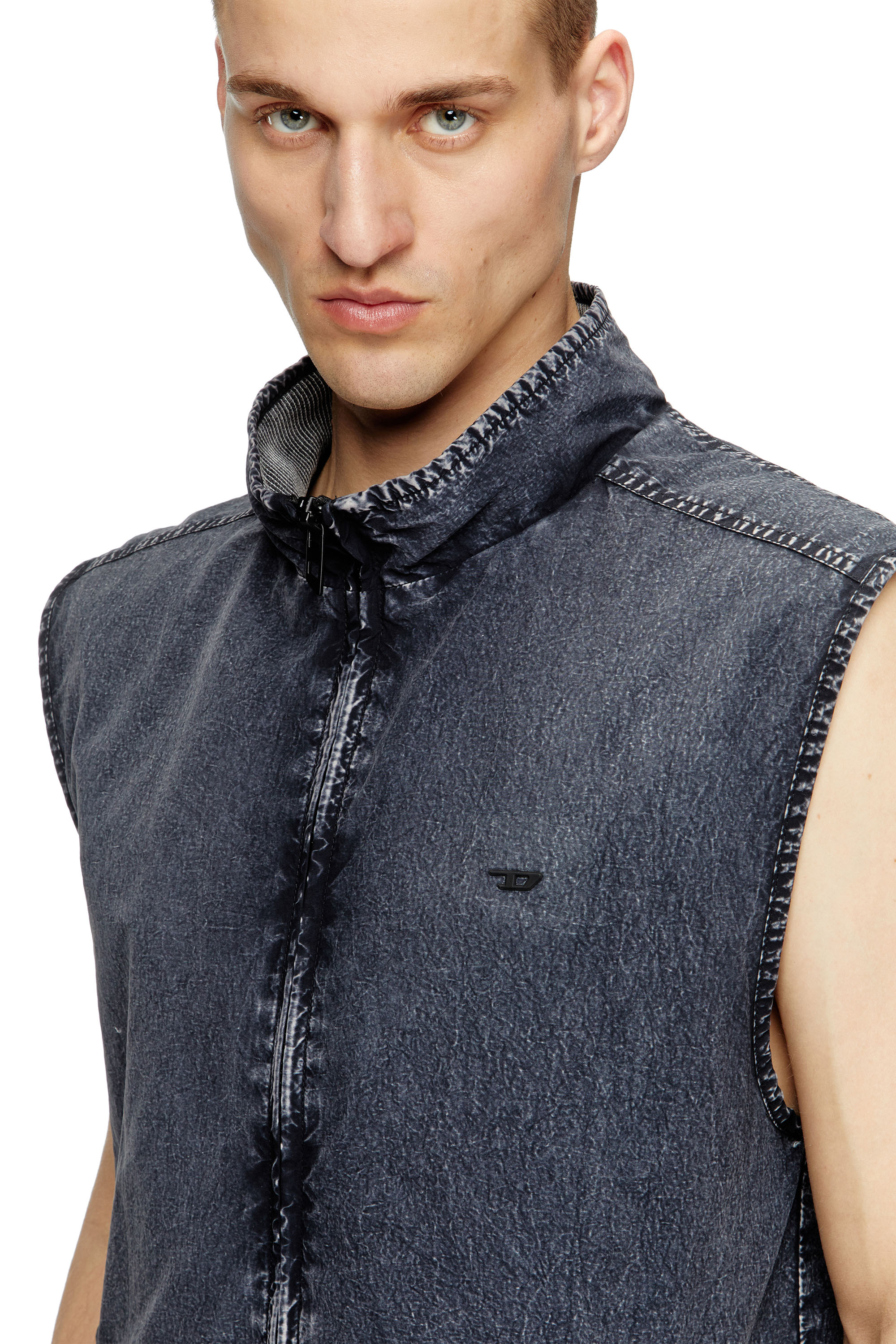 Diesel - J-ERB, Male's Vest in recycled nylon taslan in ブラック - 5