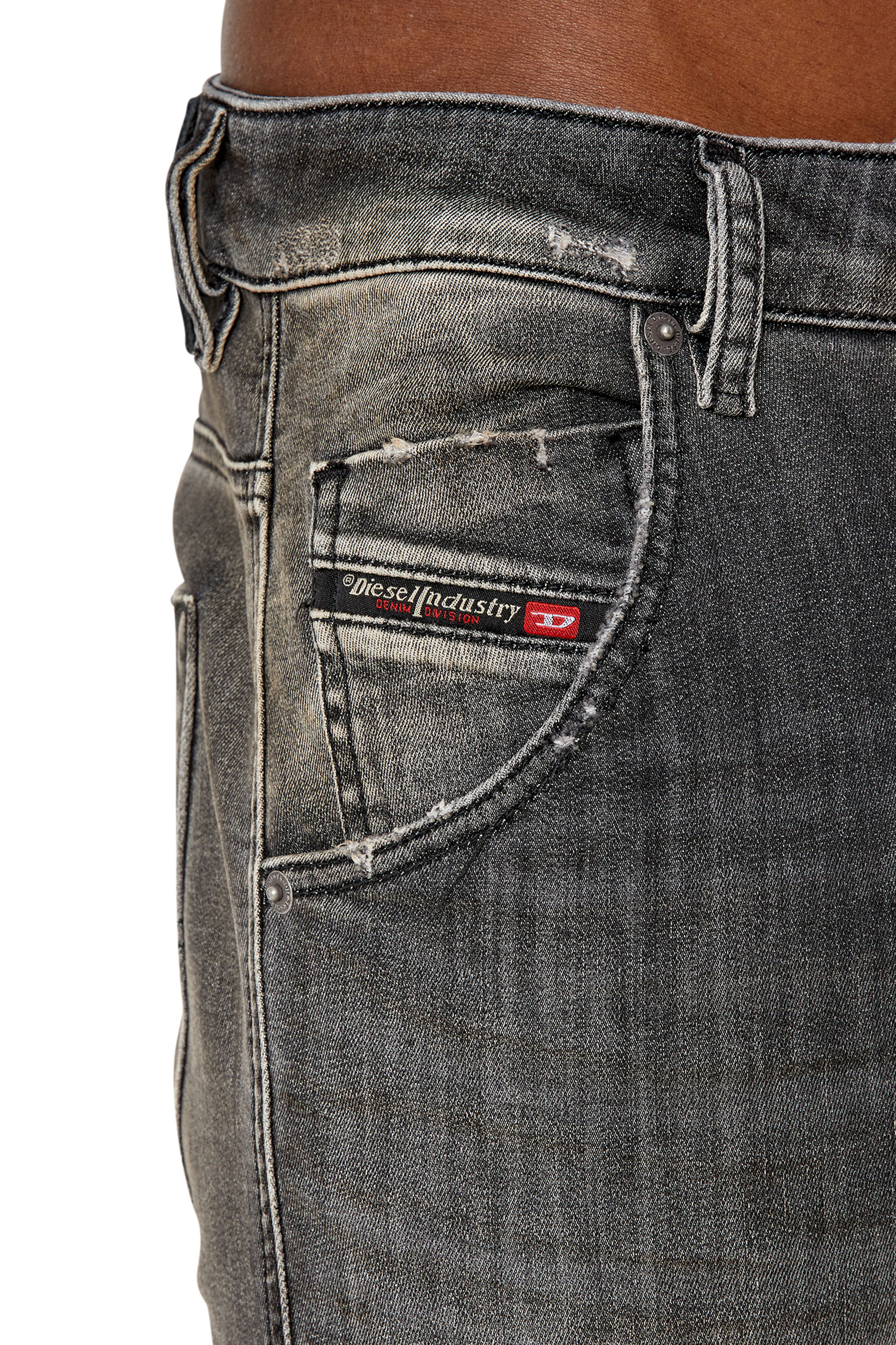 Diesel - Tapered 2030 D-Krooley Joggjeans® 09F01, ブラック/ダークグレー - Image 3