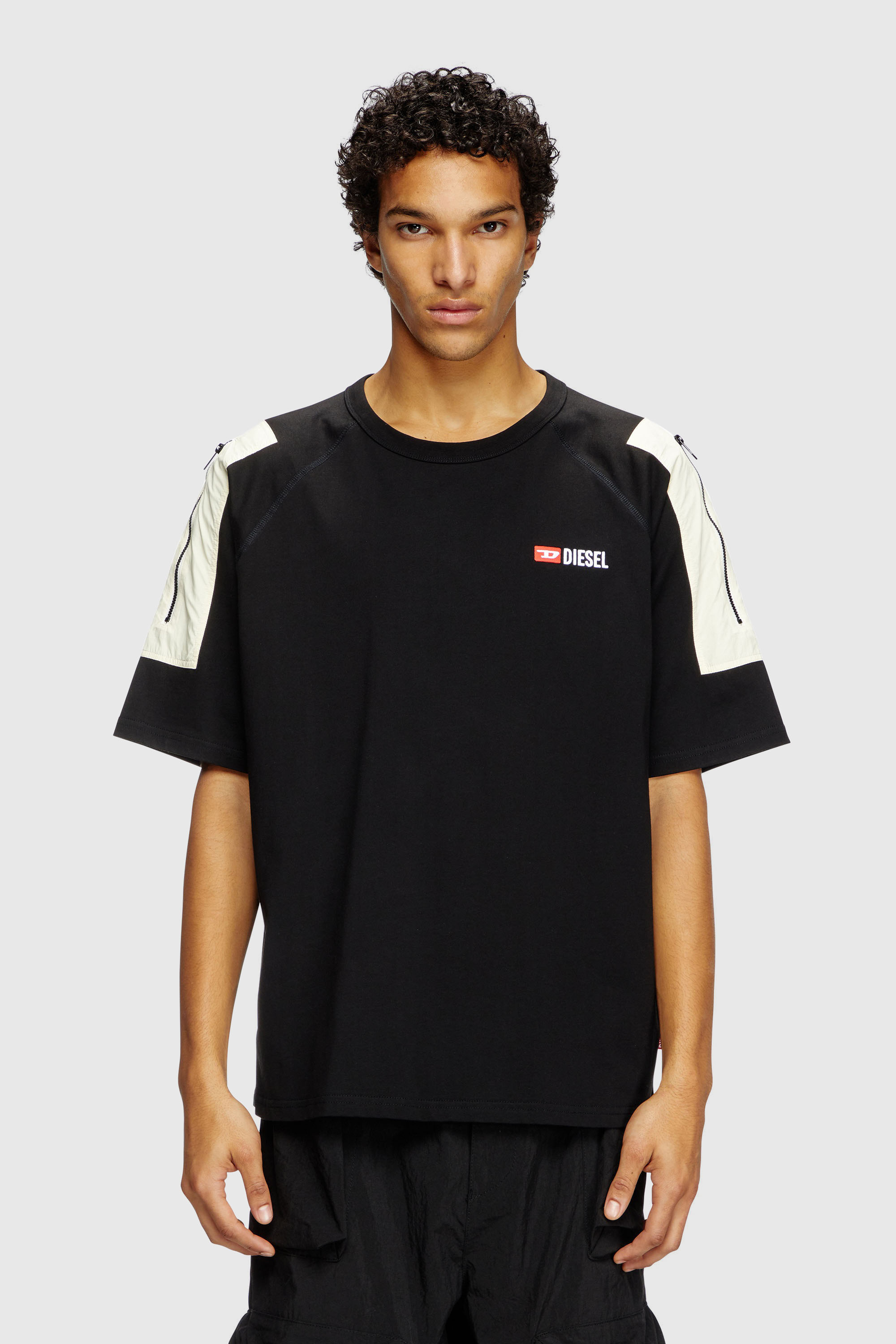 Diesel - T-shirt（BLACK）, Male's T-shirt（BLACK） in ブラック - 1