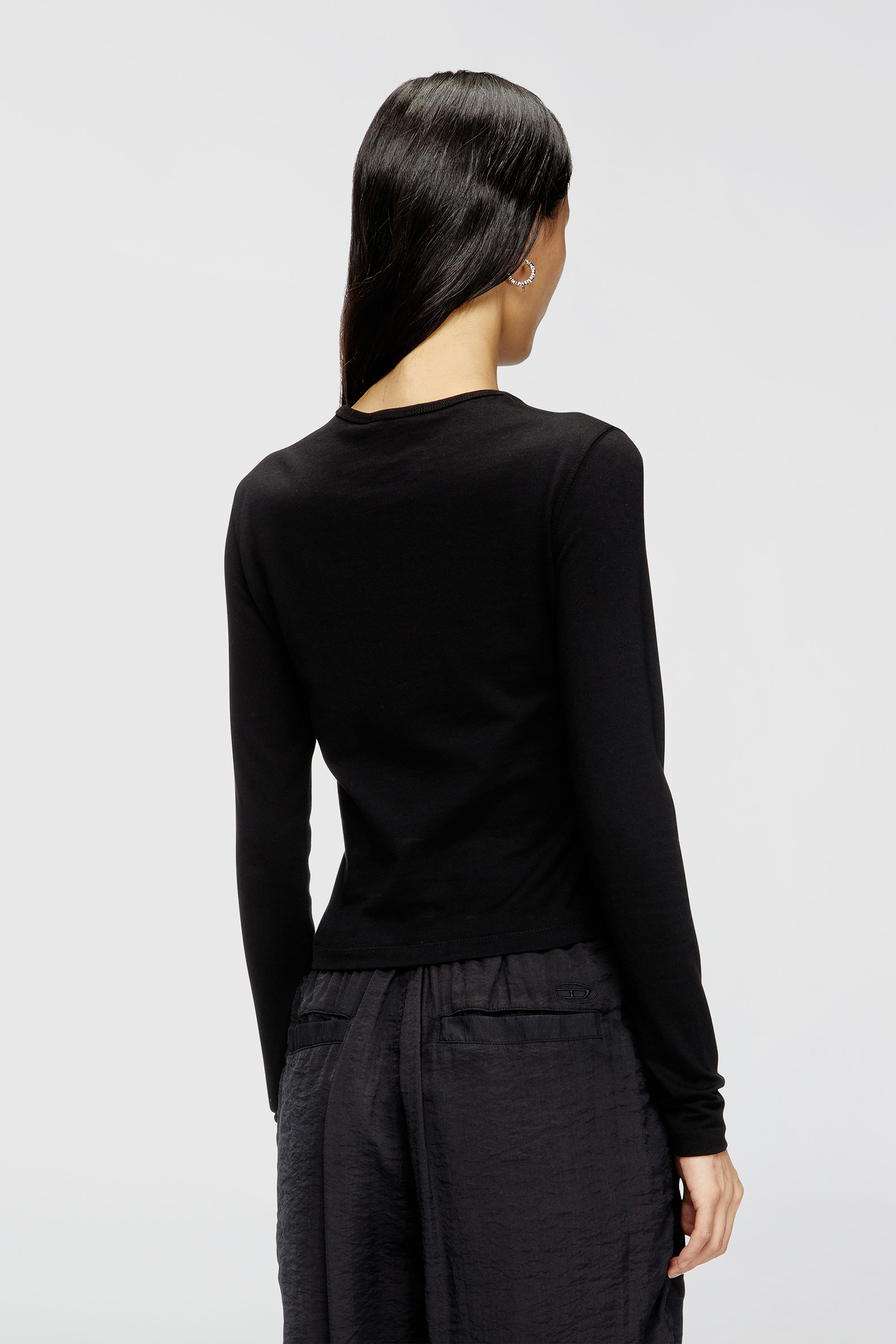 Diesel - T-UNCUTIE-LONG-LS-OD, Female's 長袖Tシャツ in ブラック - 4