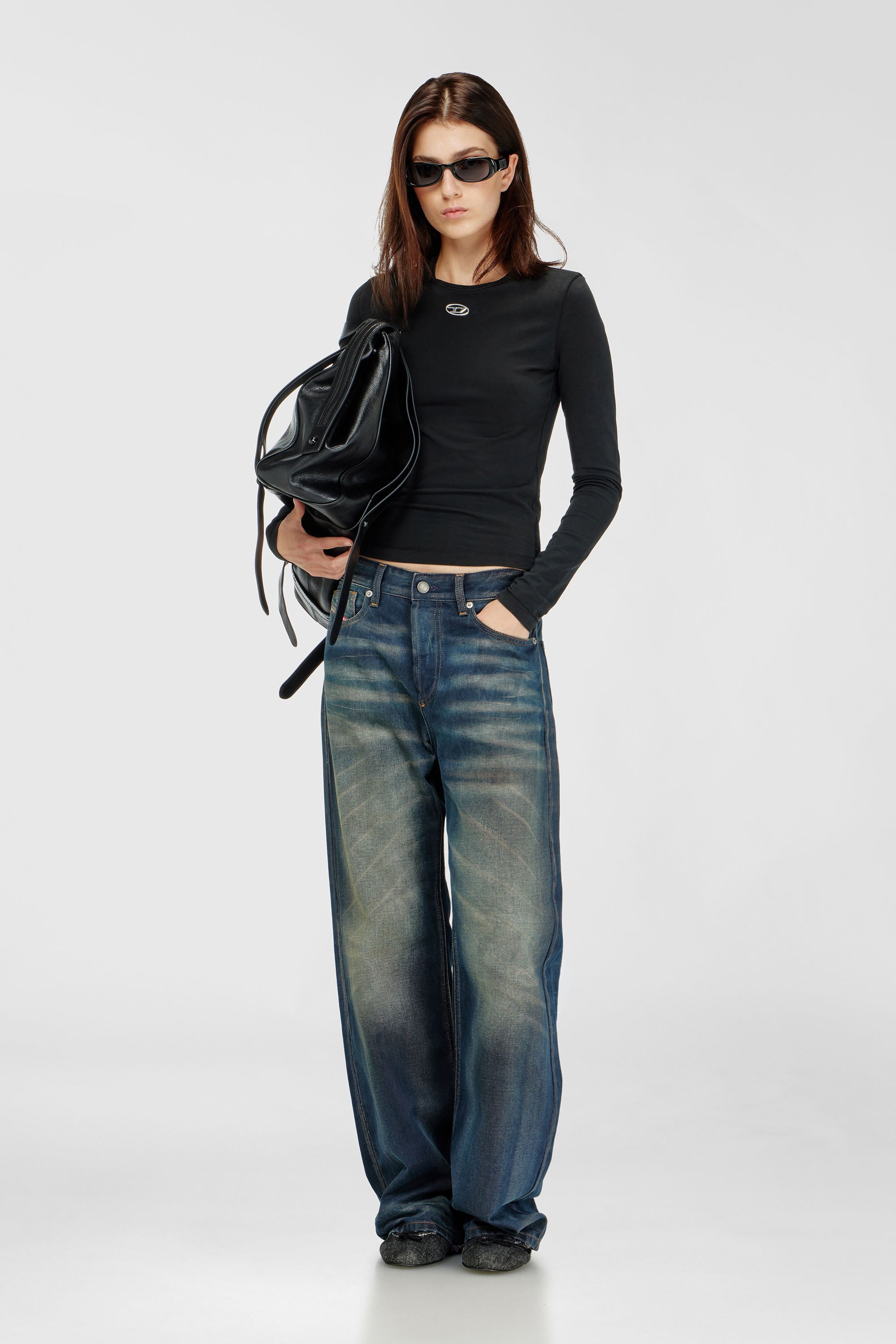 Diesel - Female's Relaxed Jeans 1990 D-Waigee 09R09, ダークブルー - 1