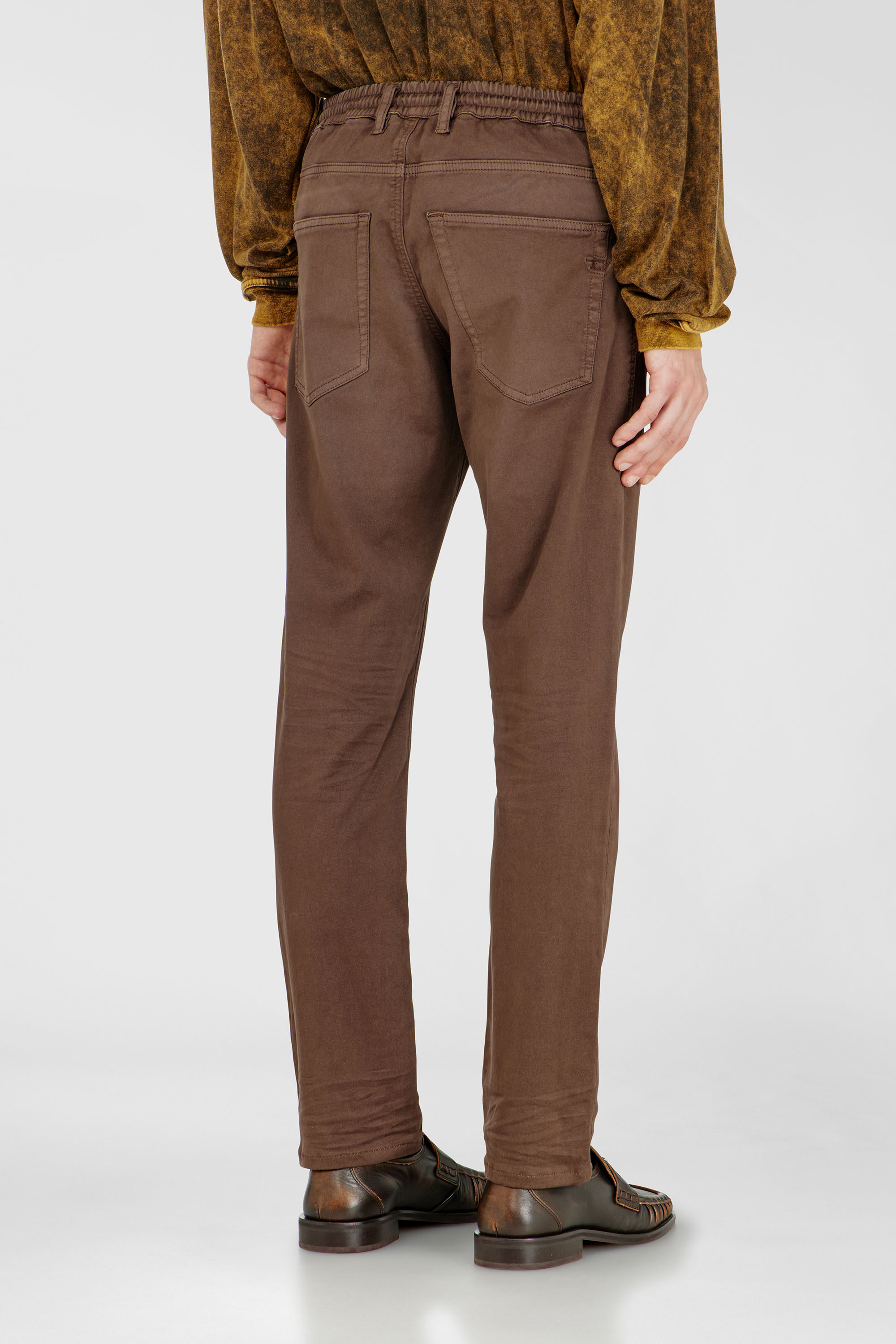 Diesel - Male's Regular 2032 D-Krooley Joggjeans&reg; 0670M, ブラウン - 4