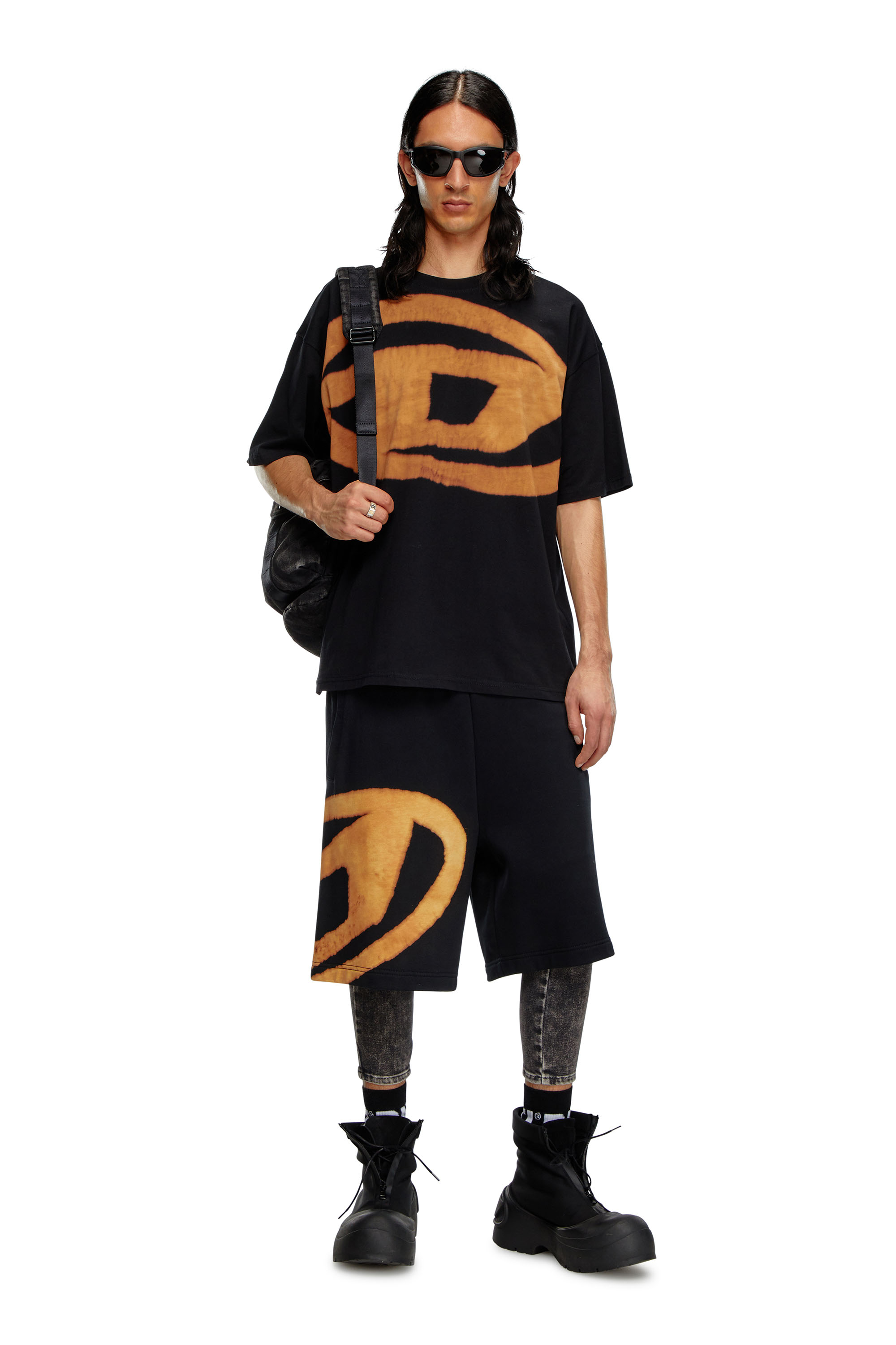 Diesel - T-BOXT-BLEACH, Male's T-shirt with bleached Oval D logo in オレンジ/ぶ - 2