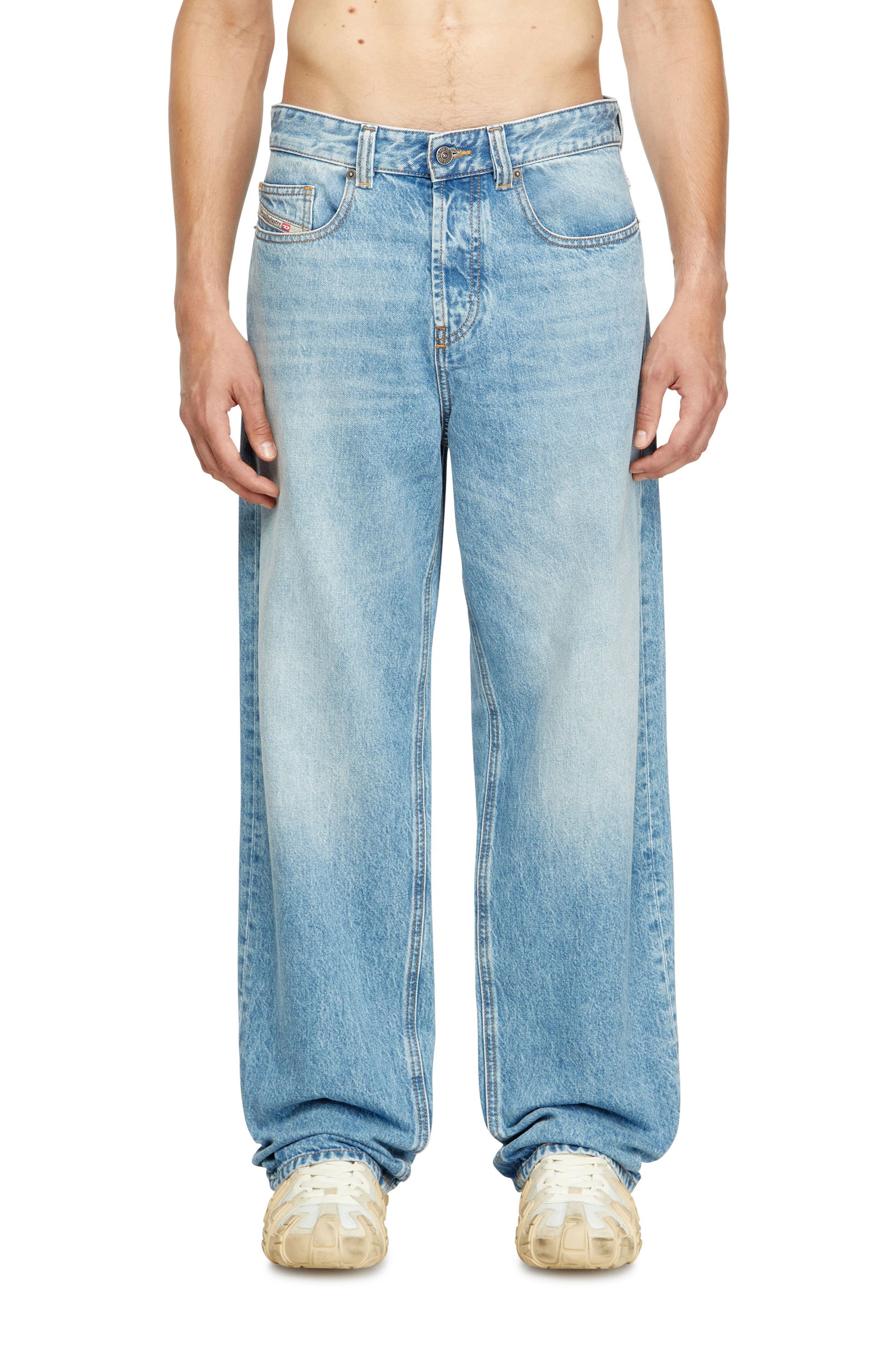 Diesel - Male's Relaxed Jeans 2001 D-Macro 09I29, ライトブルー - 1