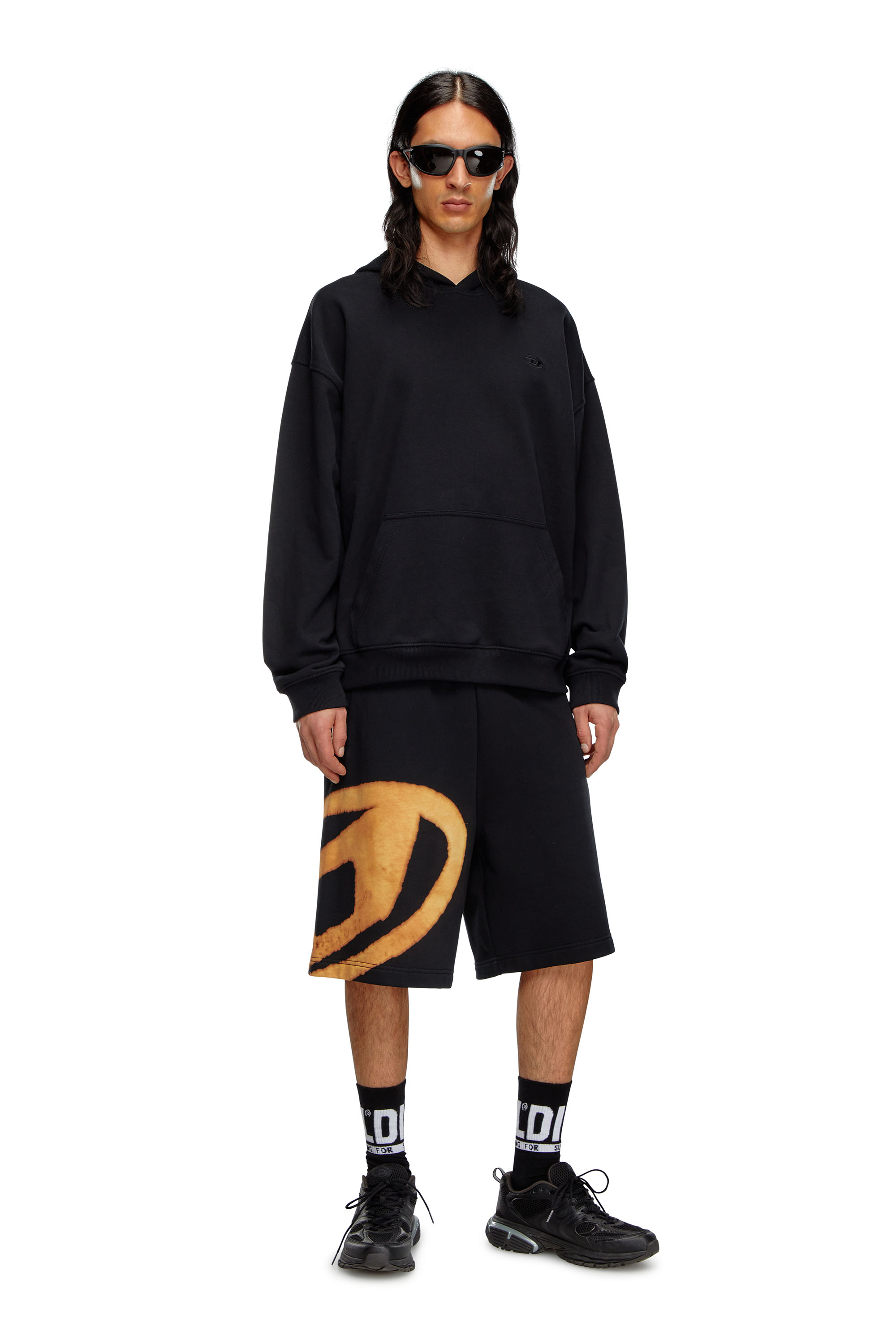 Diesel - P-CROW-BLEACH, Male's Sweat shorts with bleached logo in ブラック/オレンジ - 2