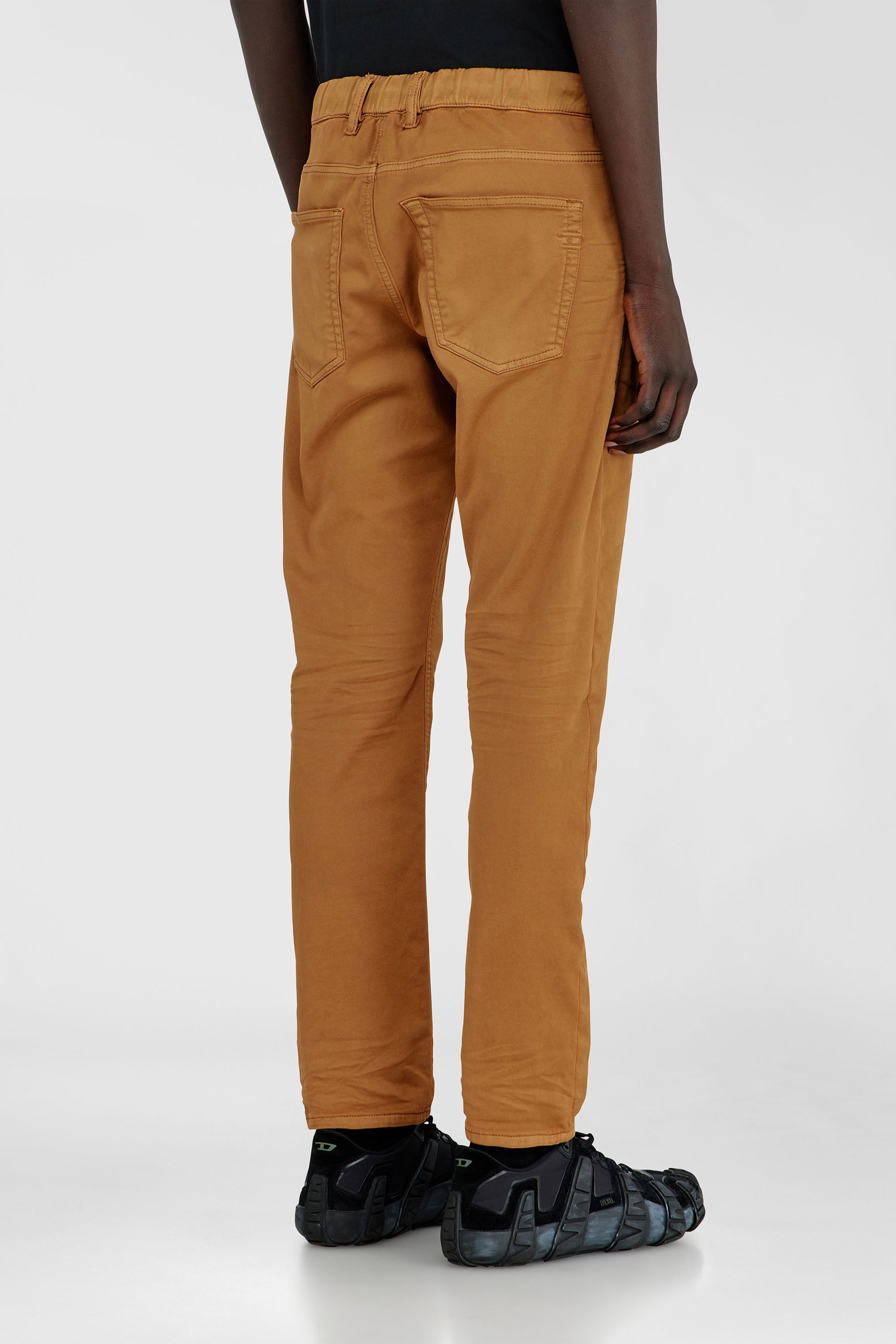 Diesel - Male's Regular 2032 D-Krooley-BW Joggjeans&reg; 0670M, キャメル - 4