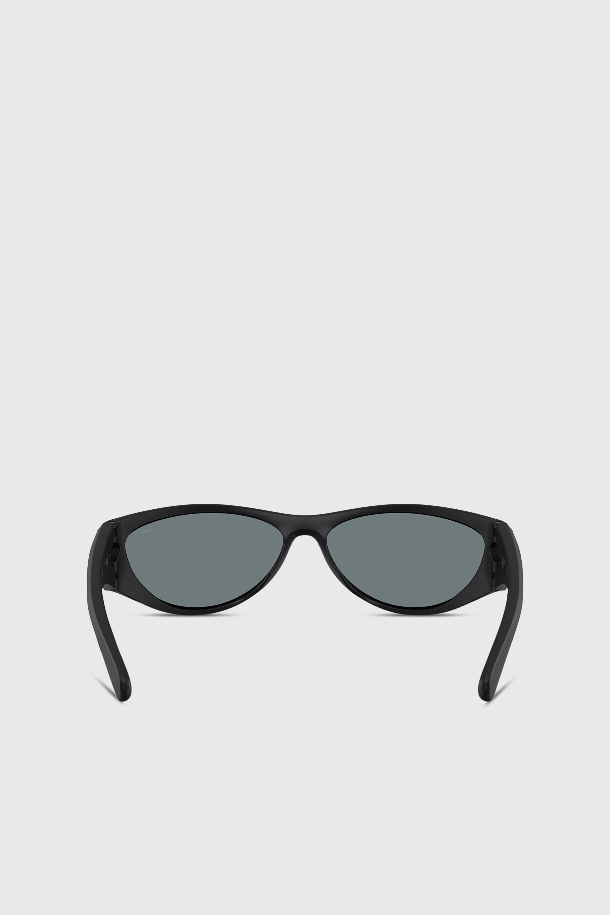 0DL3004U Cat-eye style sunglasses｜ブラック｜ウィメンズ｜DIESEL
