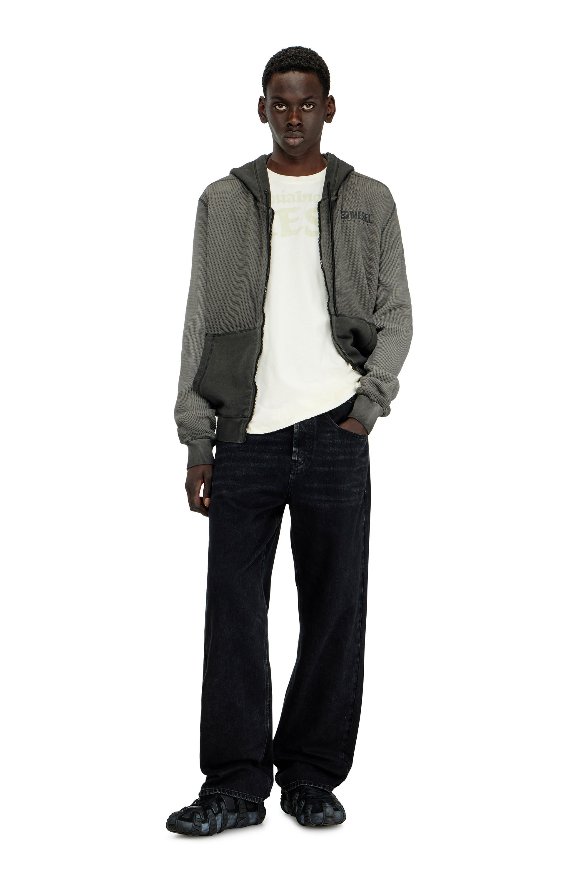 Diesel - Male's Relaxed Jeans 2001 D-Macro 09P09, ブラック/ダークグレー - 1