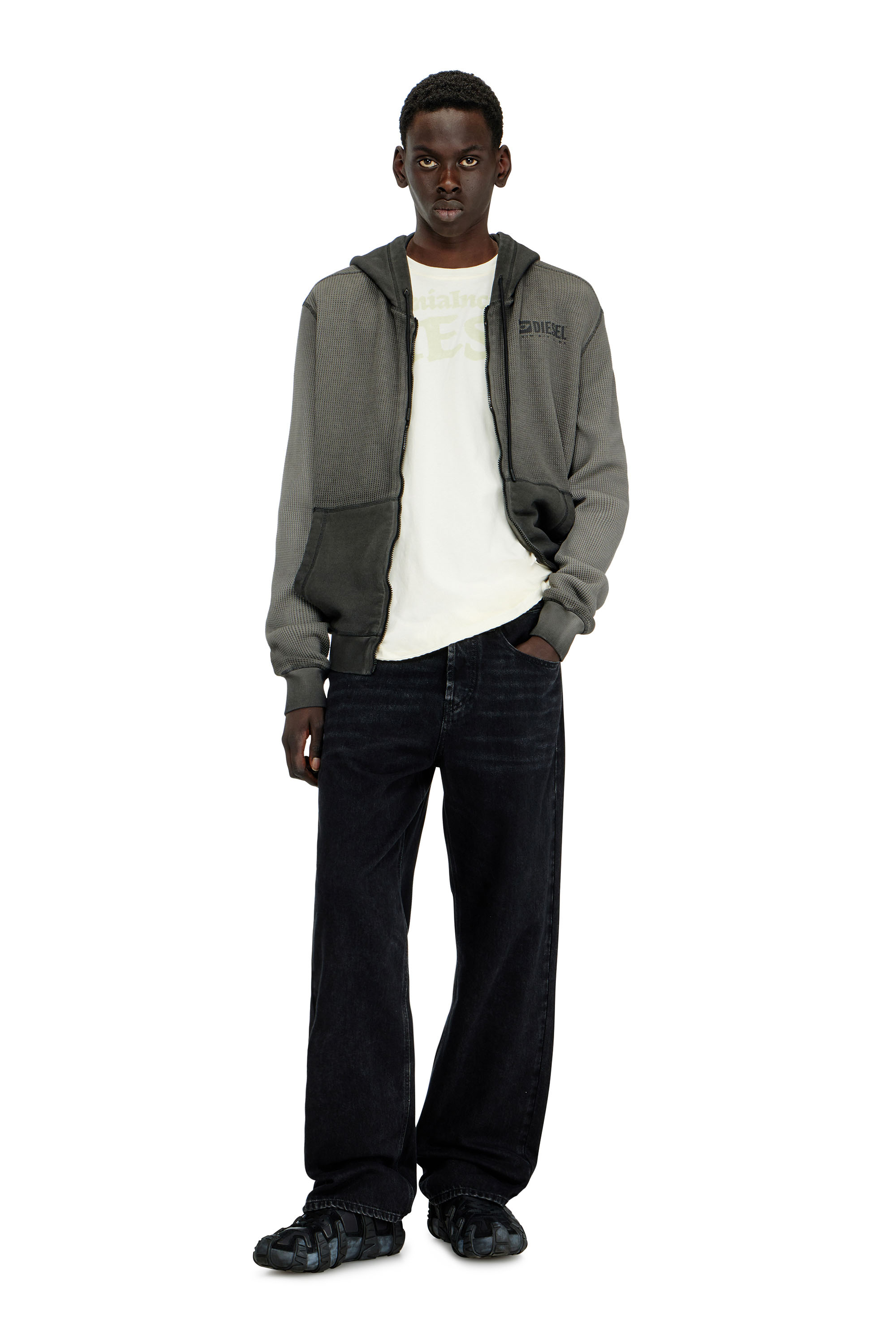 Diesel - Male's Relaxed Jeans 2001 D-Macro 09P09, ブラック/ダークグレー - 1