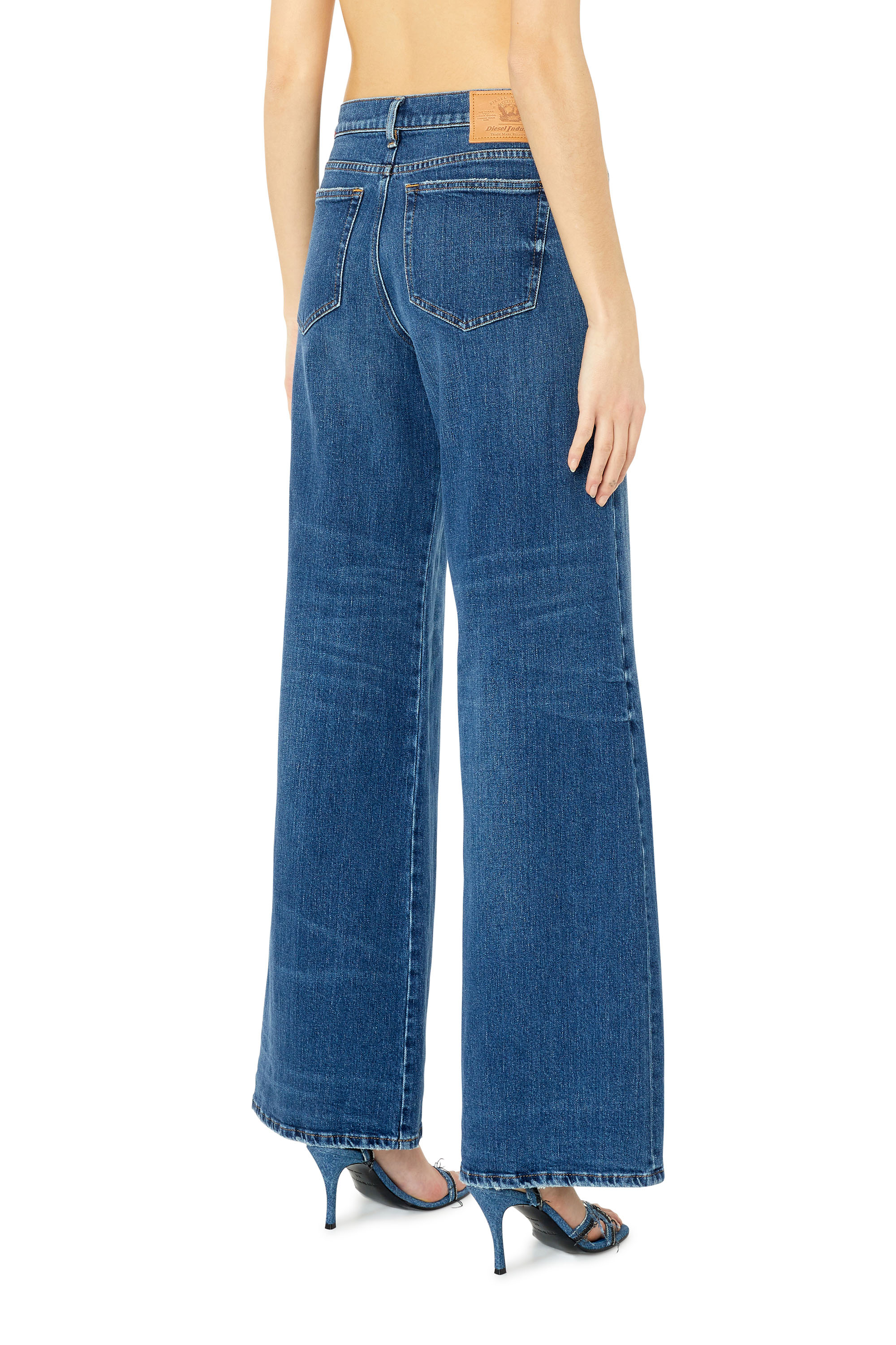 Diesel - Bootcut and Flare Jeans 1978 D-Akemi 007L1, ミディアムブルー - Image 4