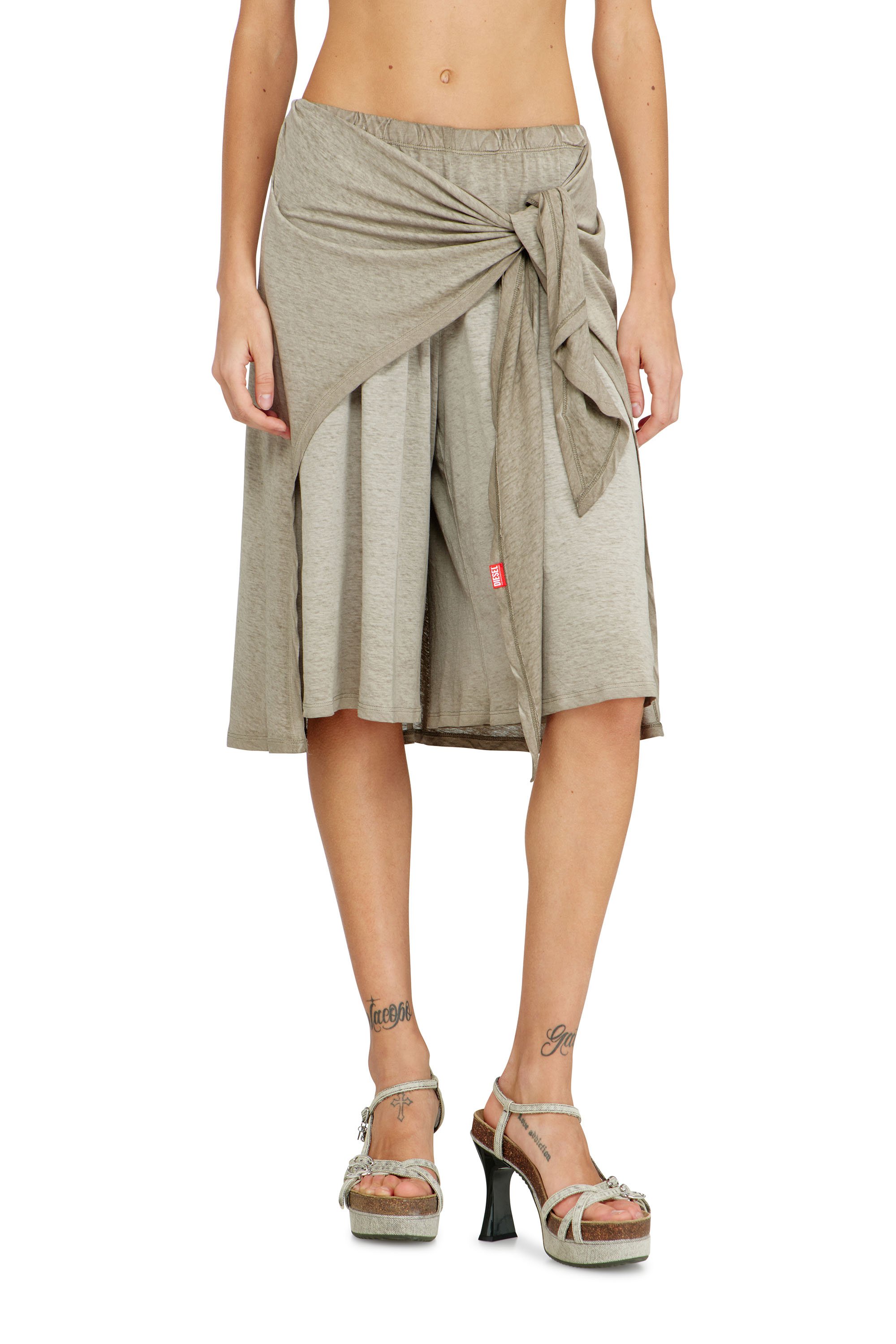 Diesel - P-RALYA, Female's Hemp-cotton bermuda shorts with wrap detail in ベージュ - 1