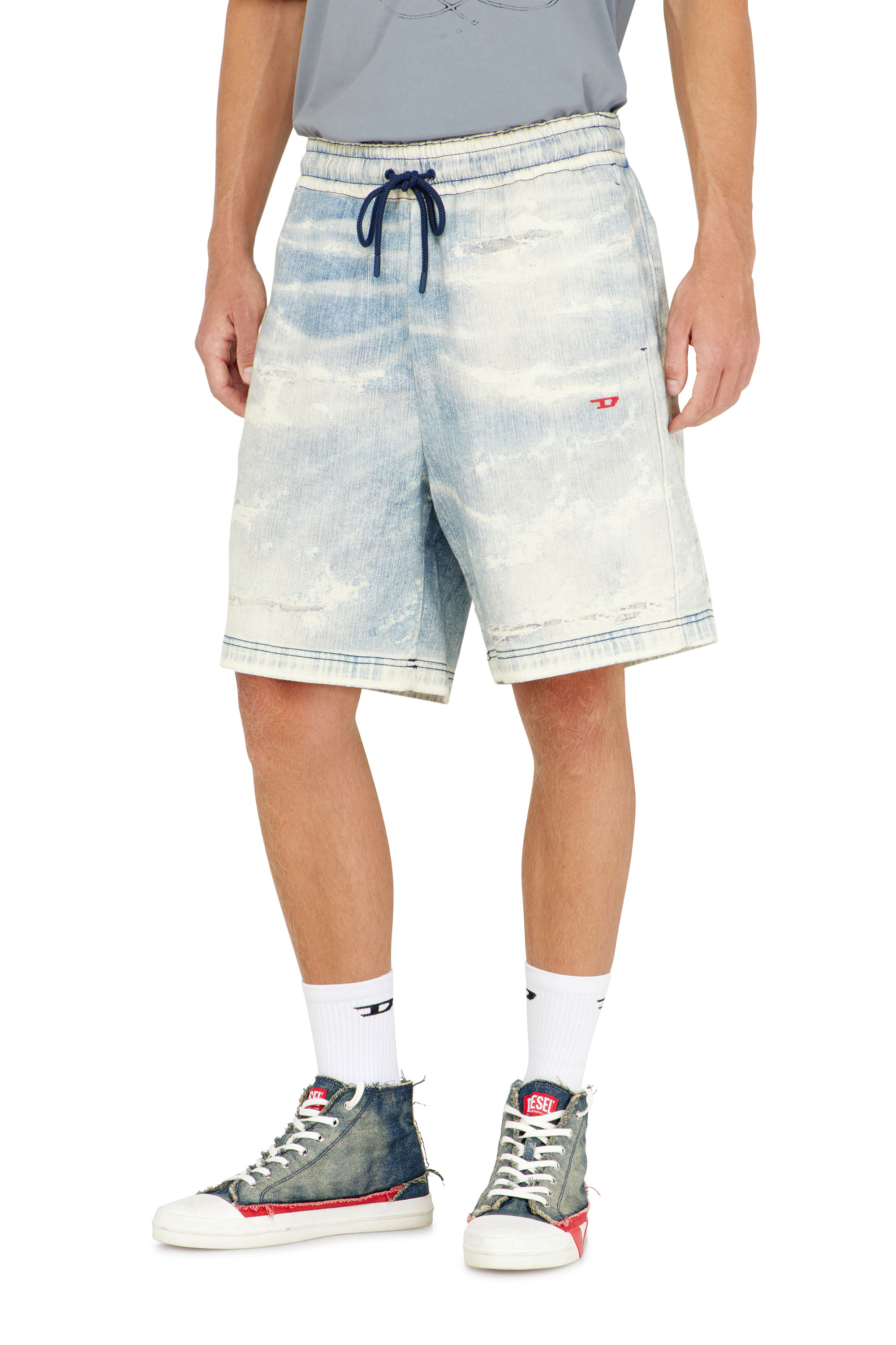 Diesel - D-BOXY JOGGJEANS, Male's ジョグ ショートパンツ in ライトブルー - 2