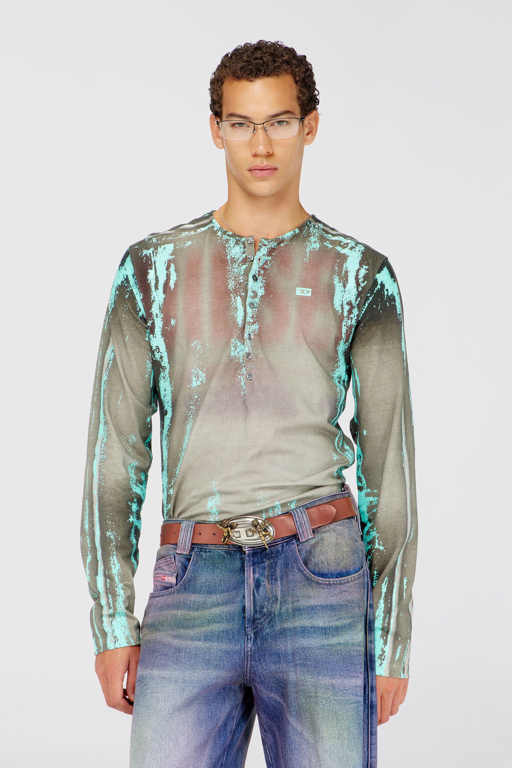 Diesel - T-FYNO-ML, Male's Grandad T-shirt in cracked leather-effect jersey in グレー/ブルー - 1