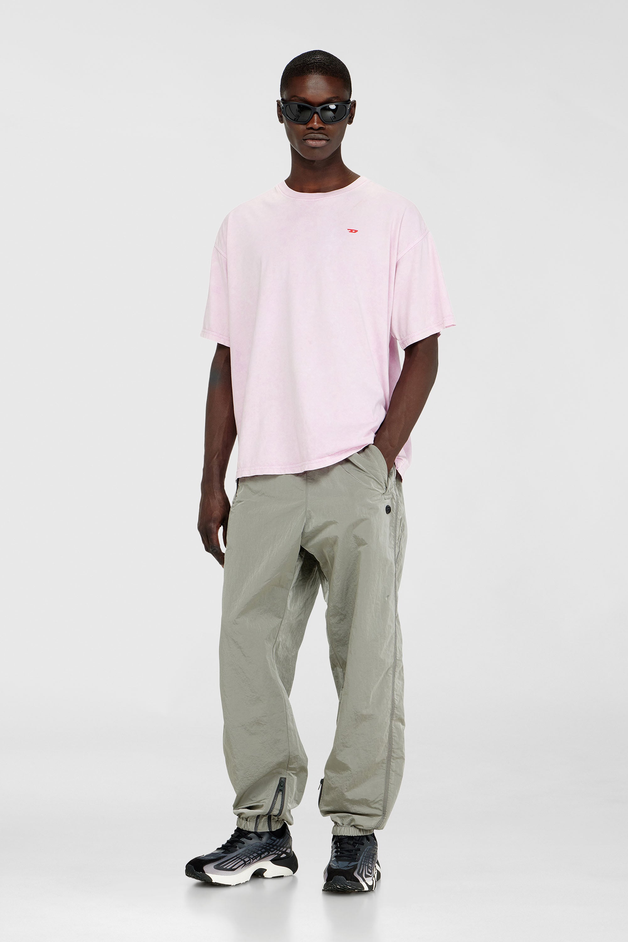 Diesel - T-BOXT-AA14, Male's Tシャツ in ピンク / ホワイト - 2