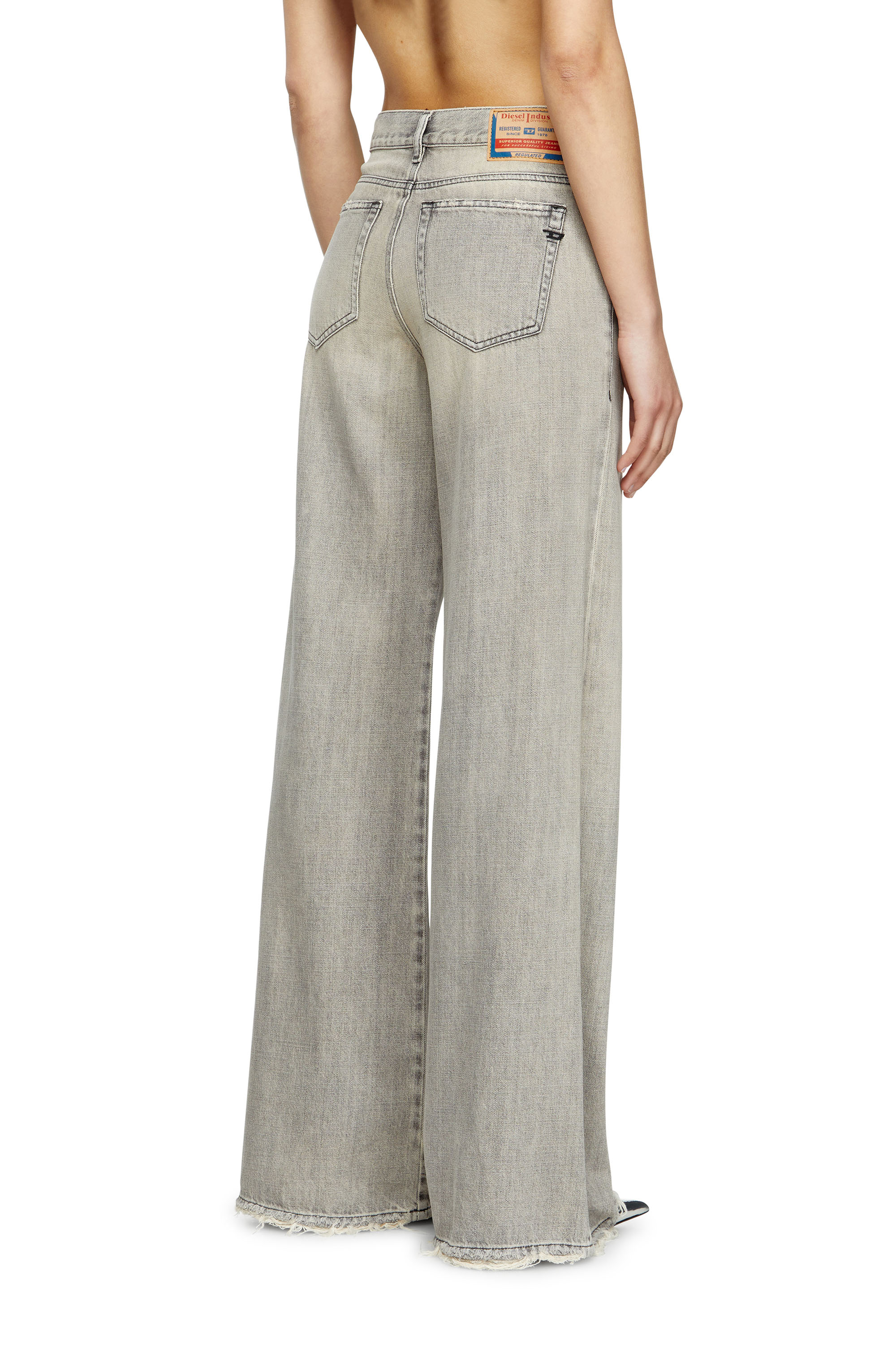 Diesel - Female's Flare Jeans 1978 D-Akemi 068RU, グレー - 4