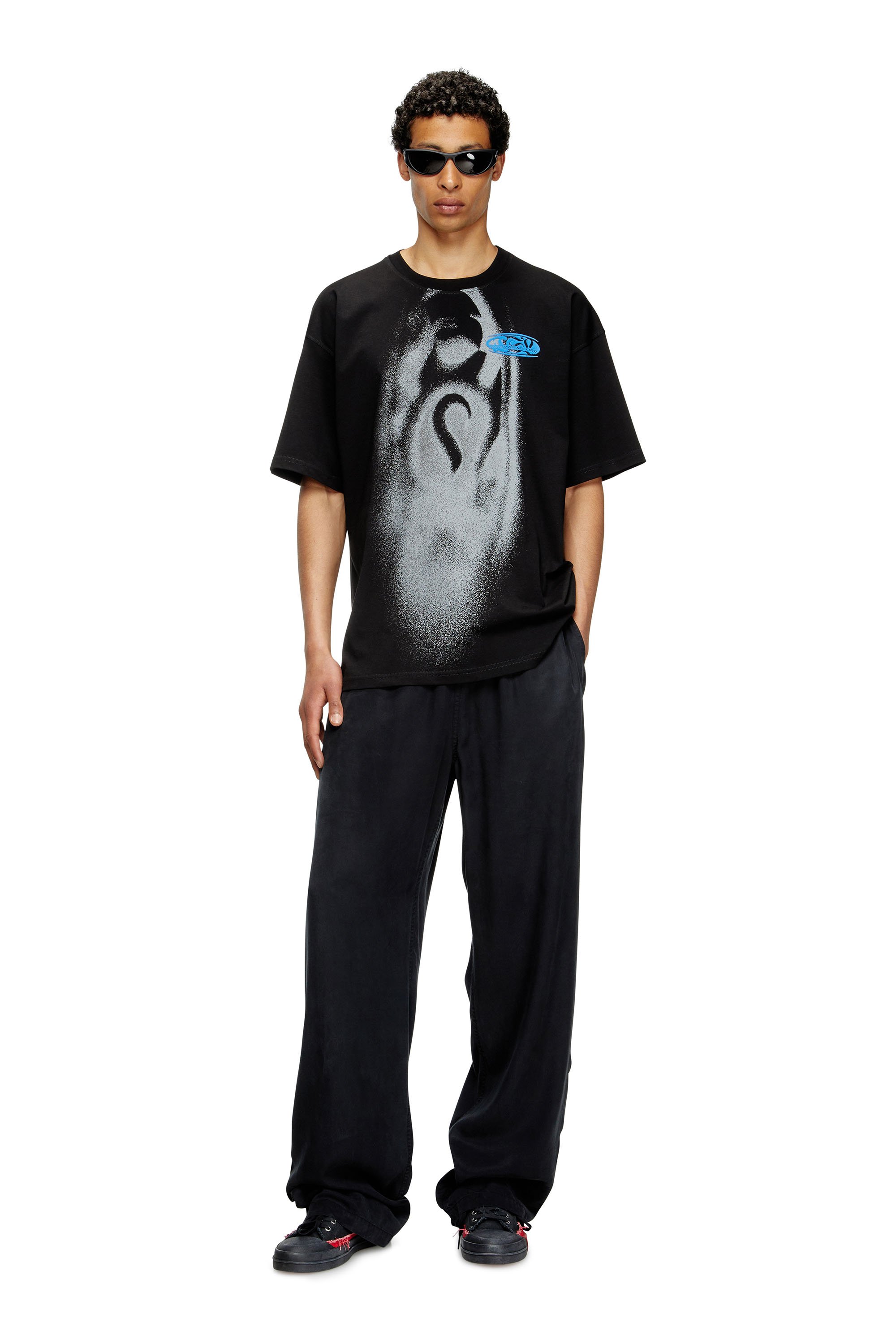 Diesel - T-BOXT-T7, Male's T-shirt with spray-effect print in ブラック - 2