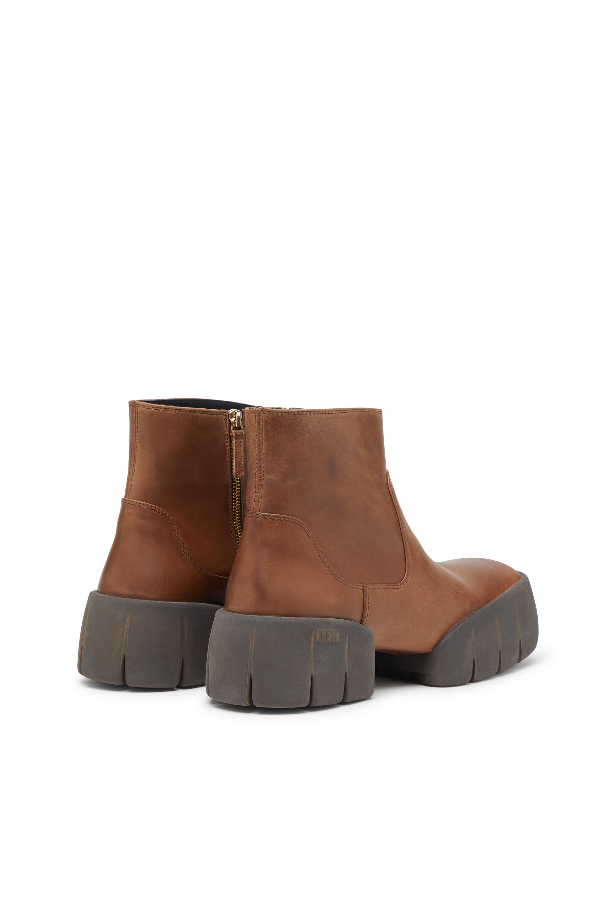 Diesel - D-TEX BT, Male's D-Tex-Oiled leather ankle boots with split sole in ブラウン - 3