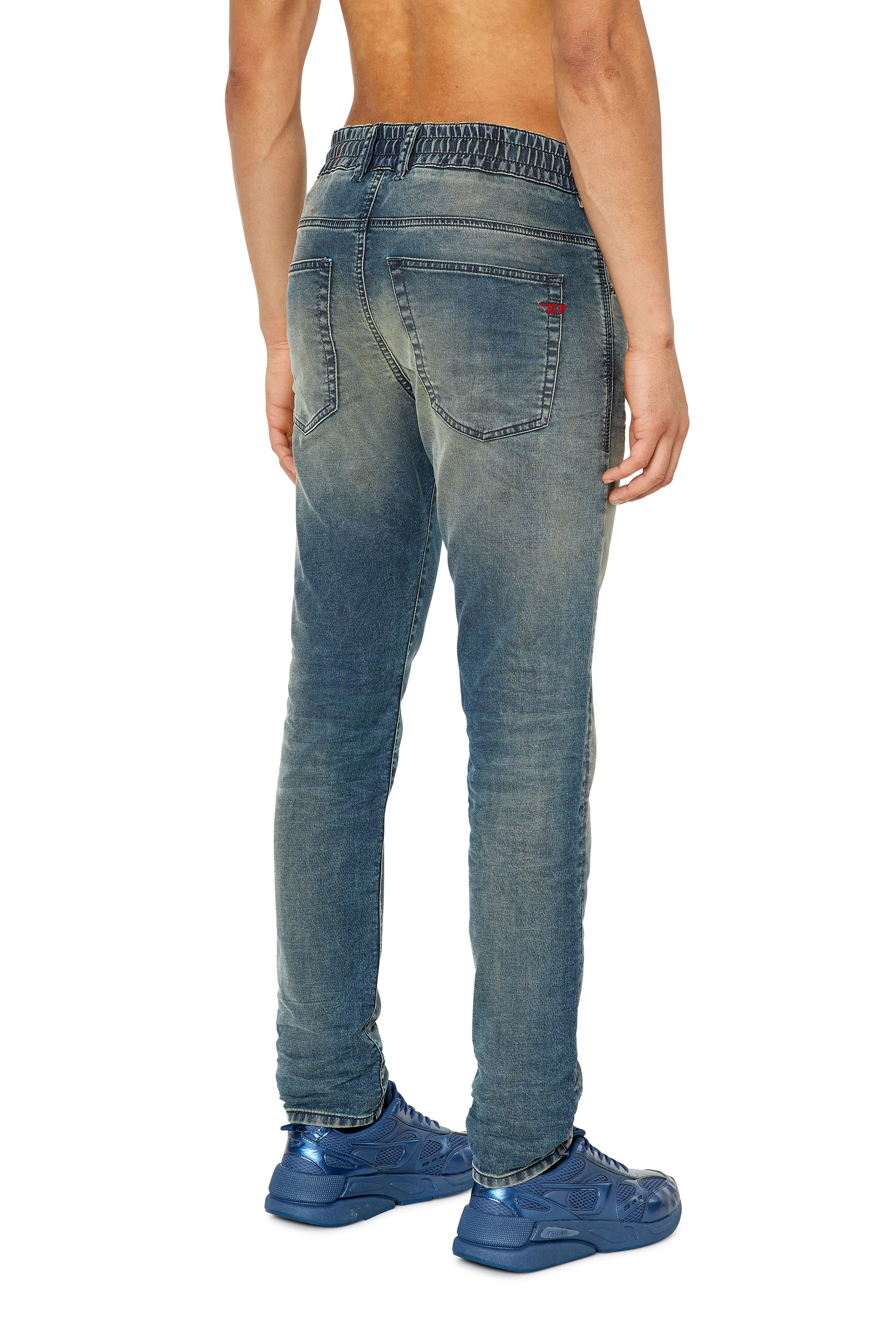 DIESEL】メンズ ジョグジーンズ: スリムテーパードデニム ｜ディーゼル 