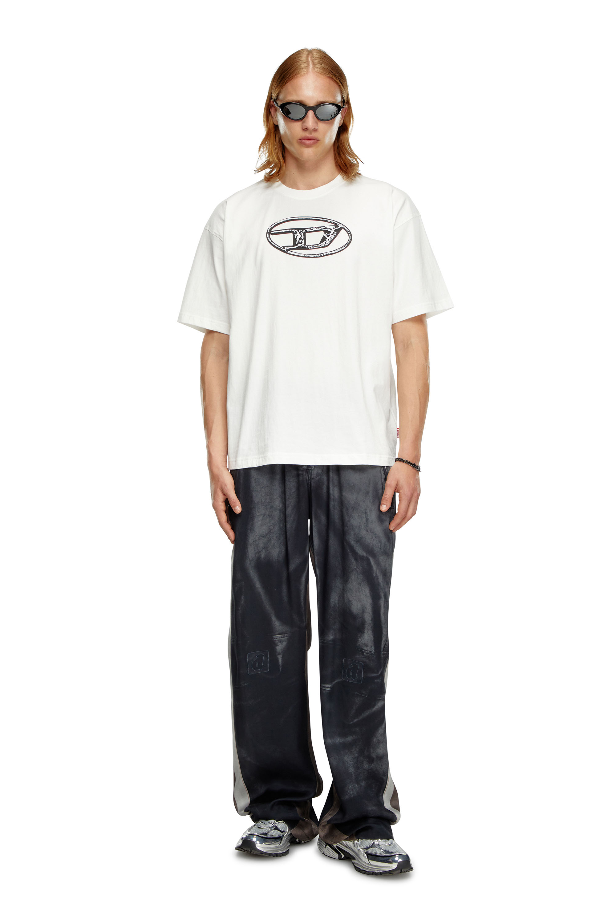 Diesel - T-BOXT-Q22, Male's Faded T-shirt with Oval D print in ホワイト - 1