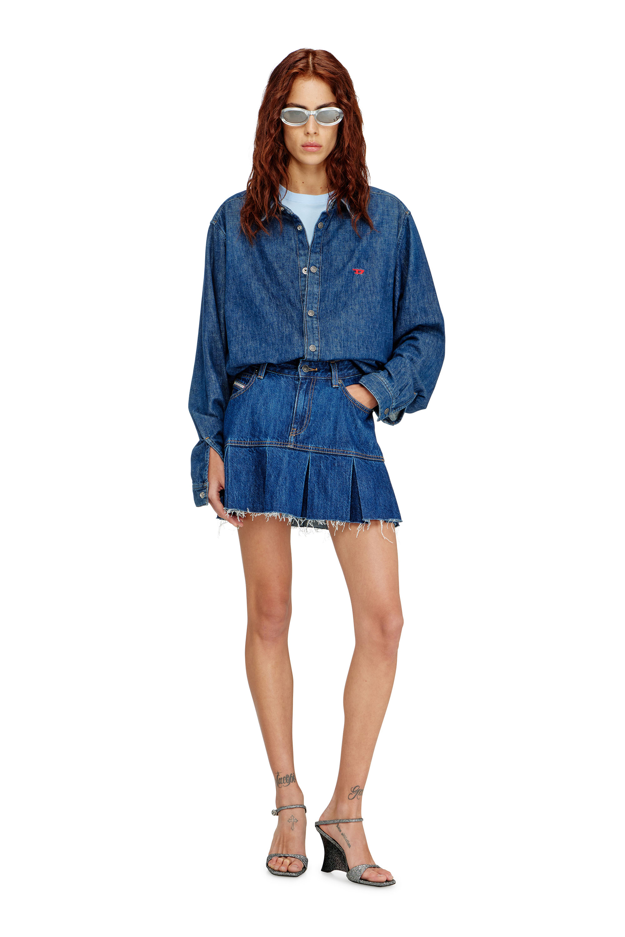 Diesel - DE-REEN, Female's Pleated mini skirt in denim in ミディアムブルー - 1