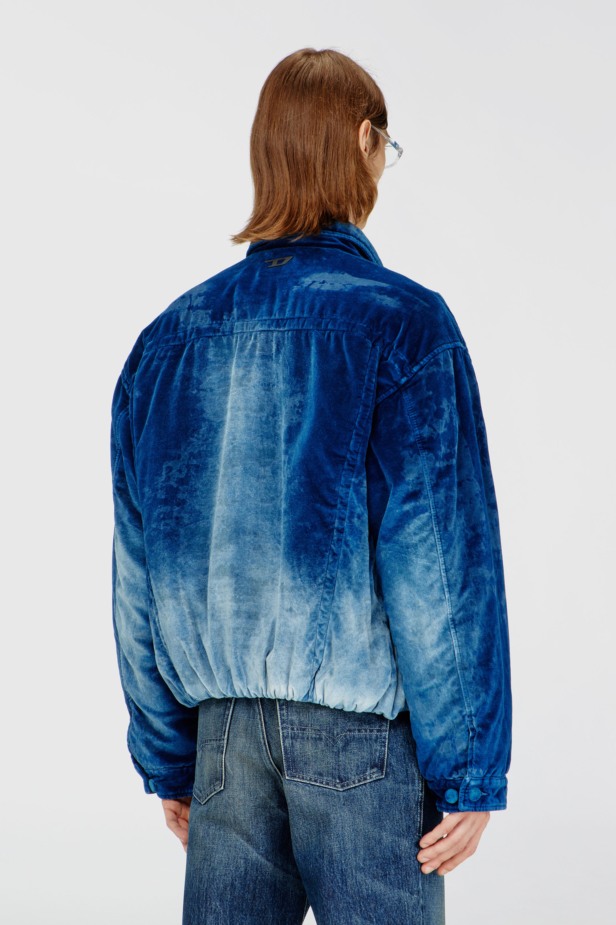 Diesel - D-MORVI-FSJ, Male's Elasticated trucker jacket in velvet denim in ダークブルー - 5