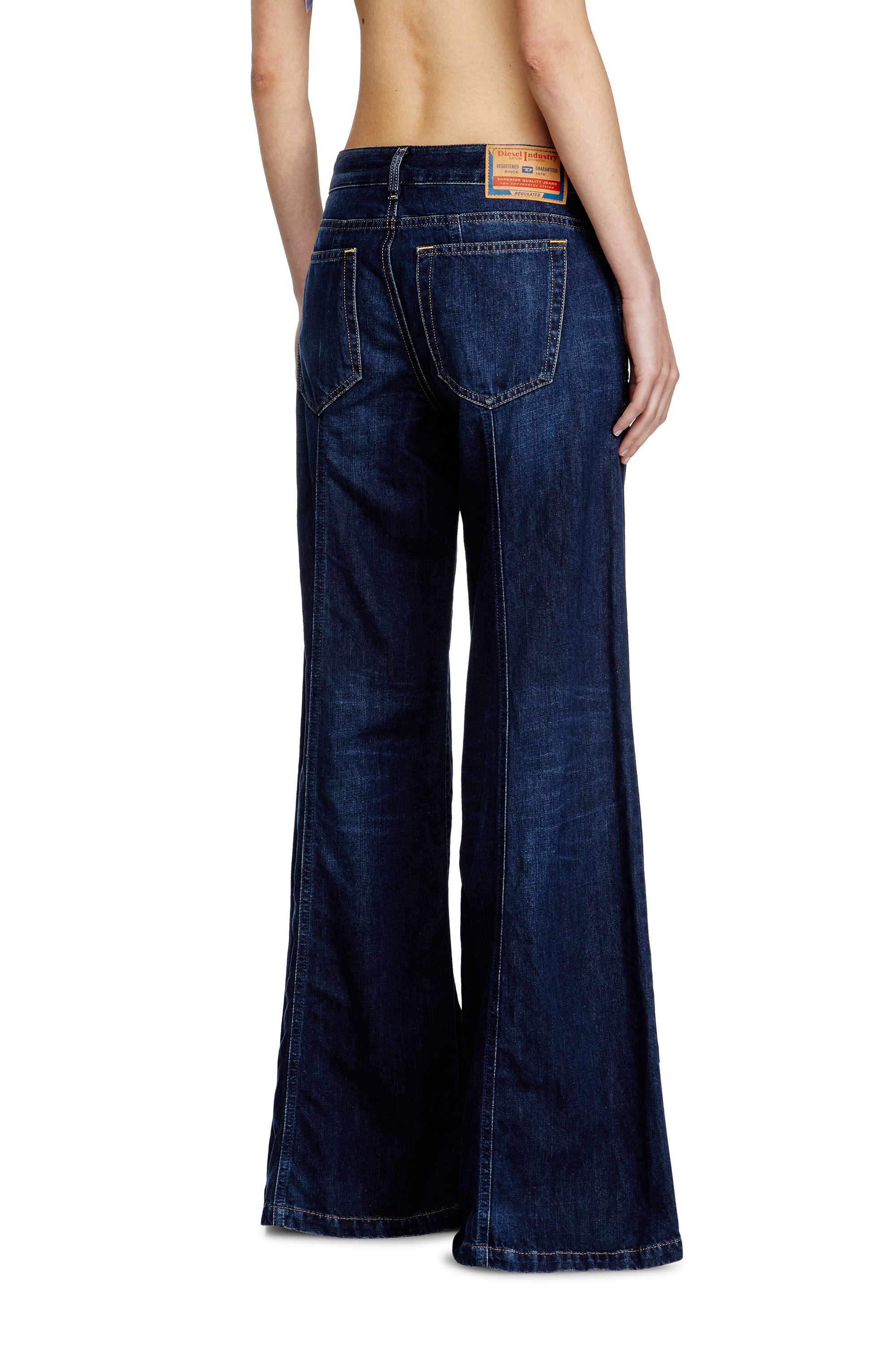 Diesel - Female's Flare Jeans D-Akii 068RA, ダークブルー - 4
