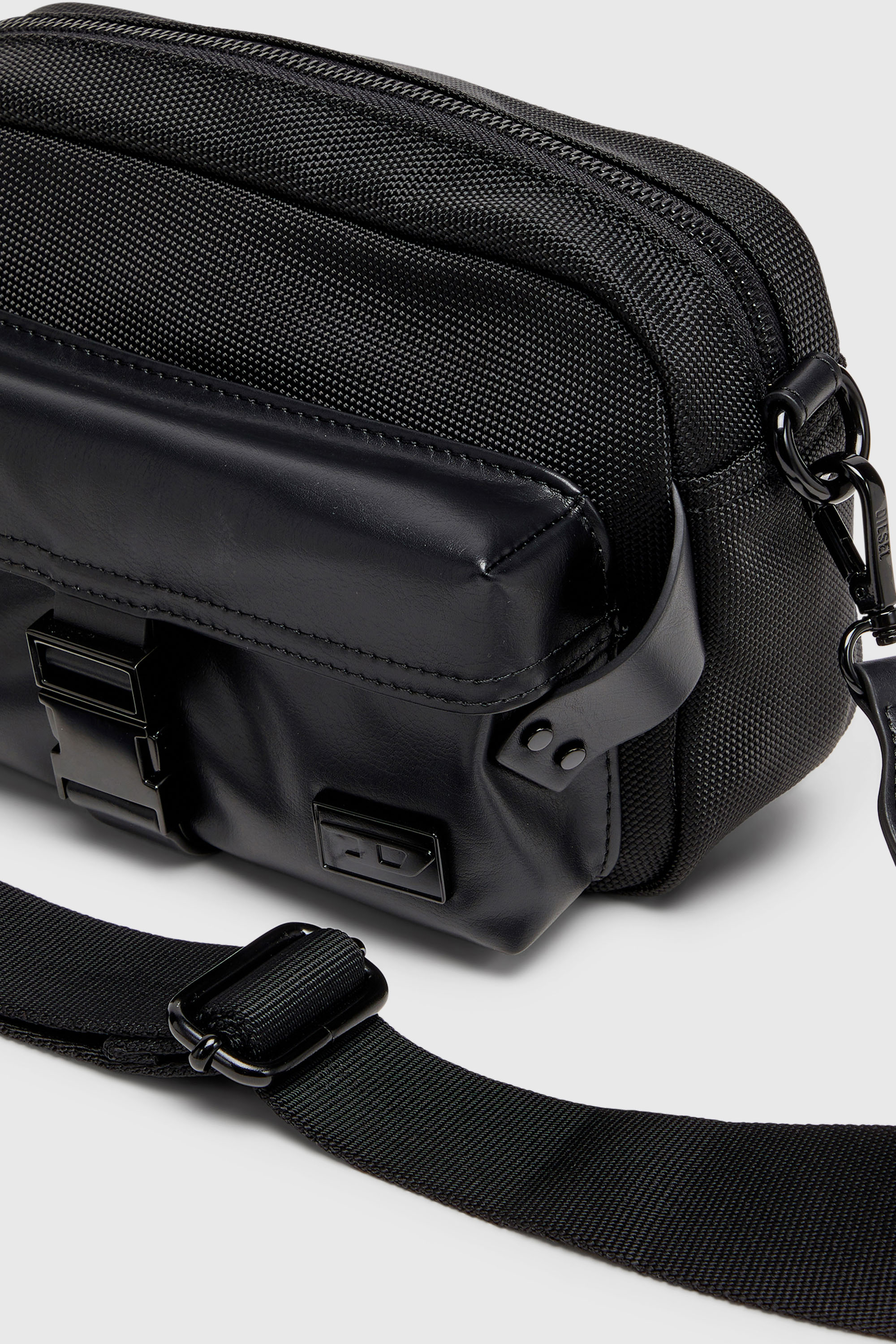 Diesel - MULTI-PKTS CAMERA BAG X, Unisex's カメラバッグ in ブラック - 5