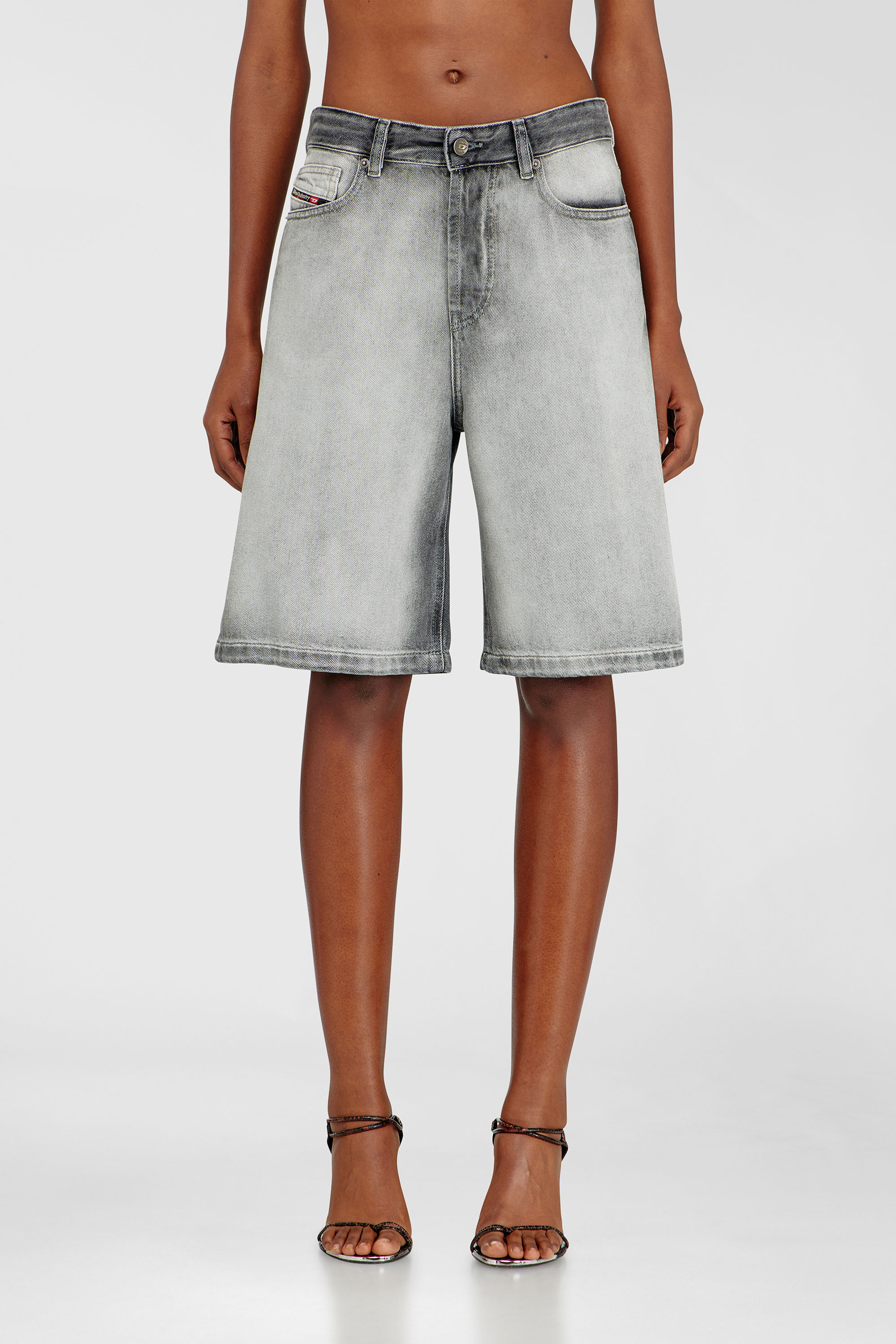 Diesel - DE-SIRE-SHORT-FSI, Female's Shorts in soft skeleton denim in グレー - 3