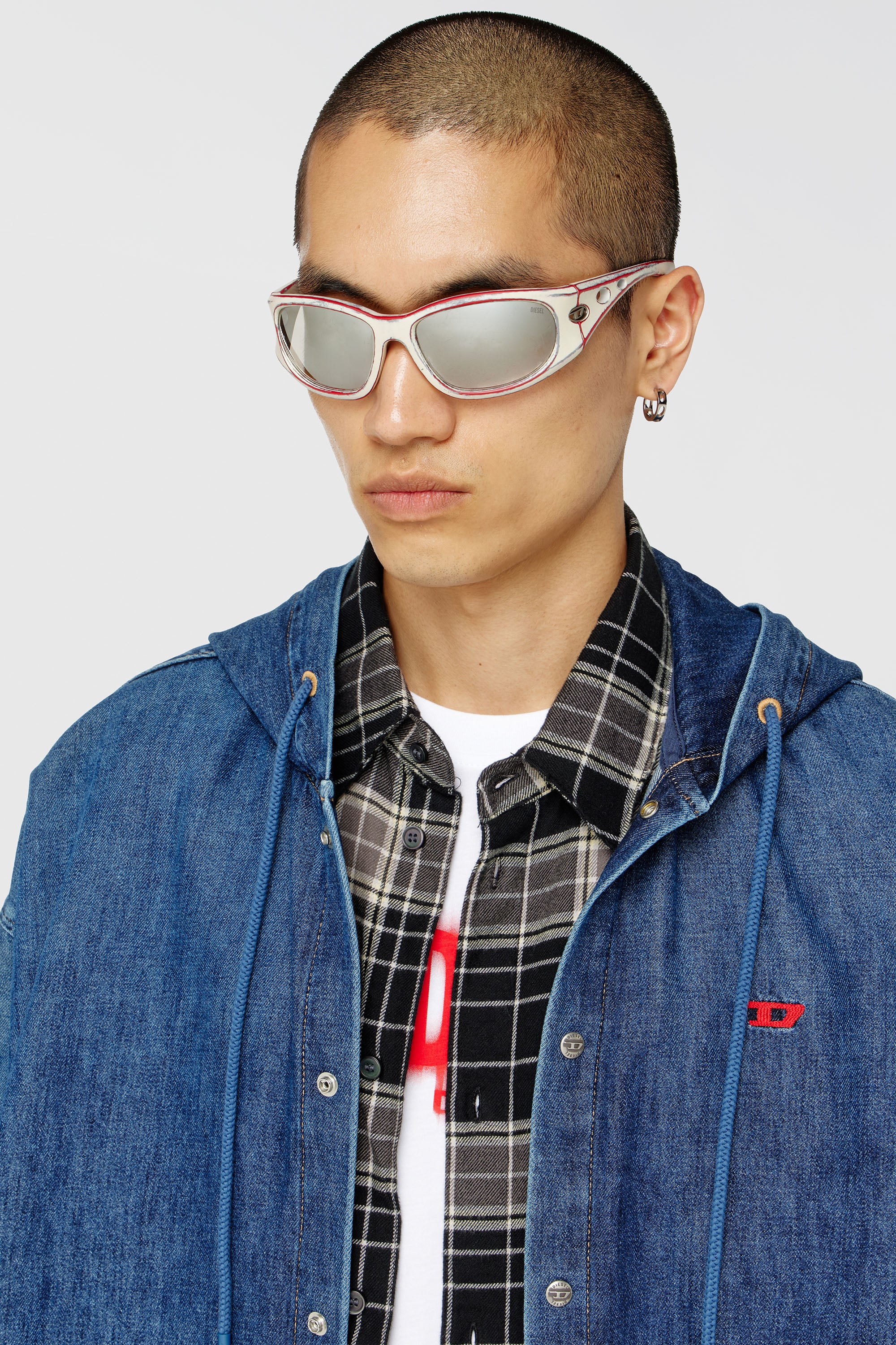 0DL3004U Cat-eye style sunglasses｜レッド｜ウィメンズ｜DIESEL