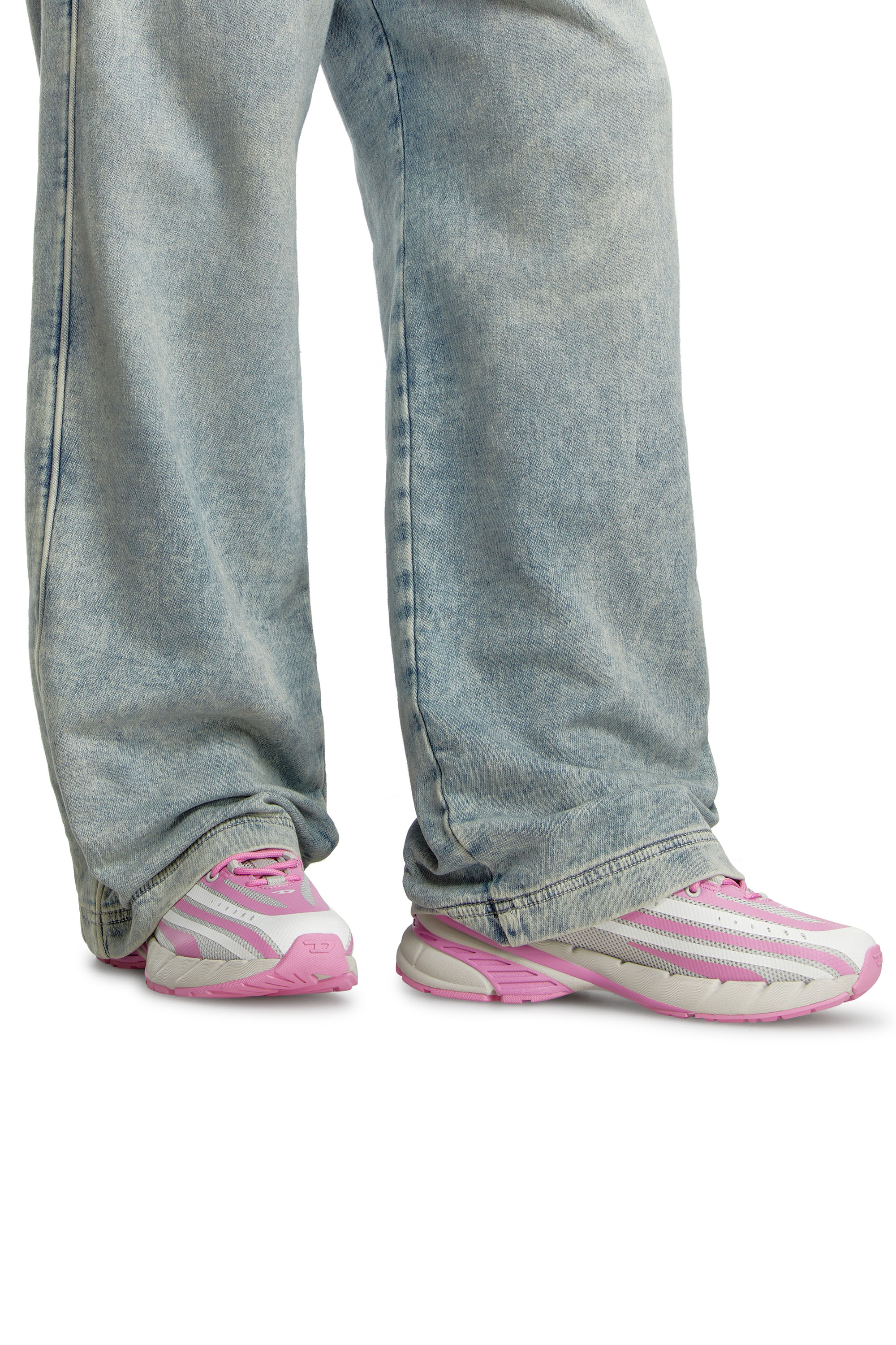 Diesel - D-AIRSPEED LOW W, Female's D-Airspeed Low-Striped sneakers in coated mesh in ピンク/ホワイト - 7