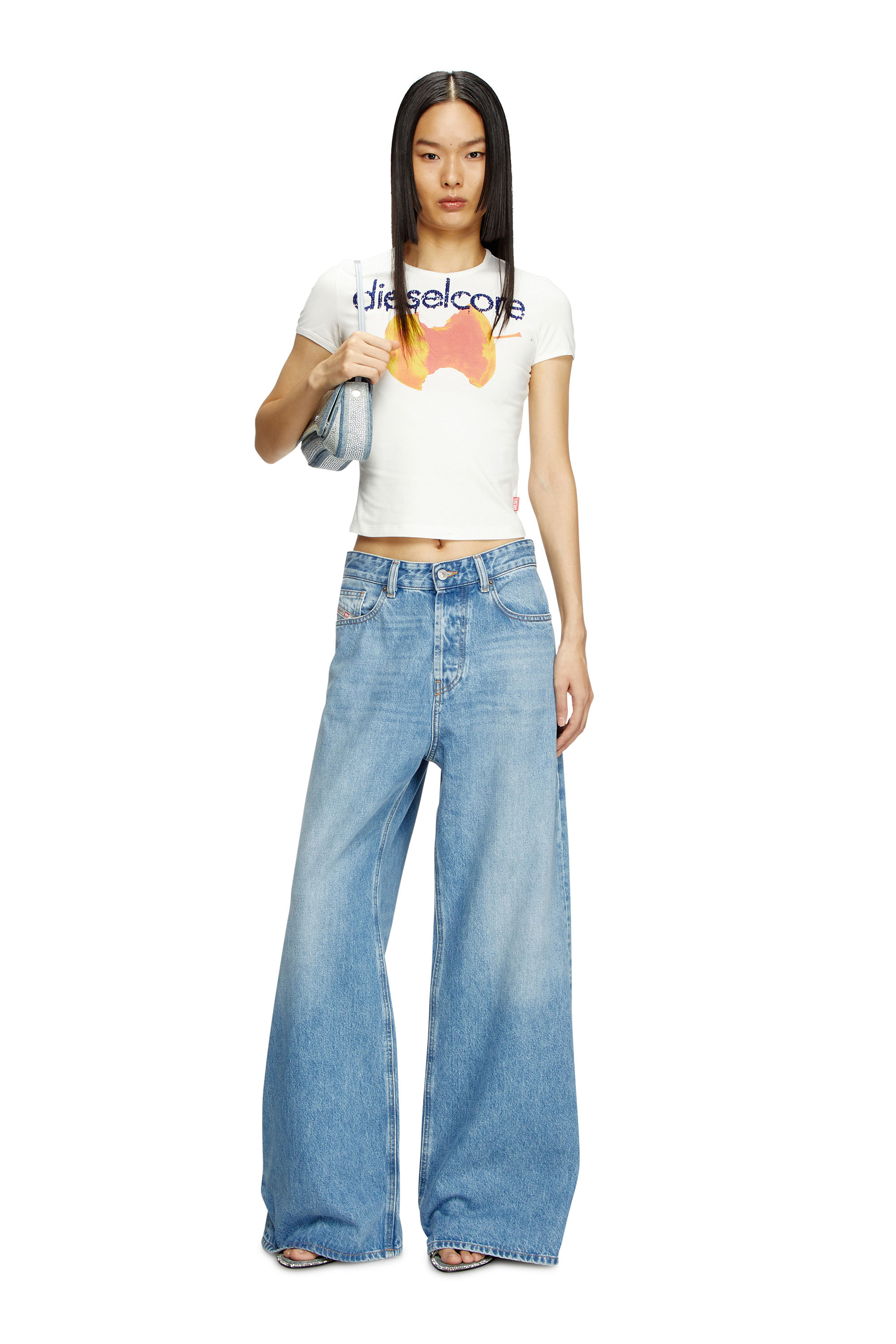 Diesel - T-UNCUTIES-SHORT-Q2, Female's T-shirt with Diesel Core logo in ホワイト - 2