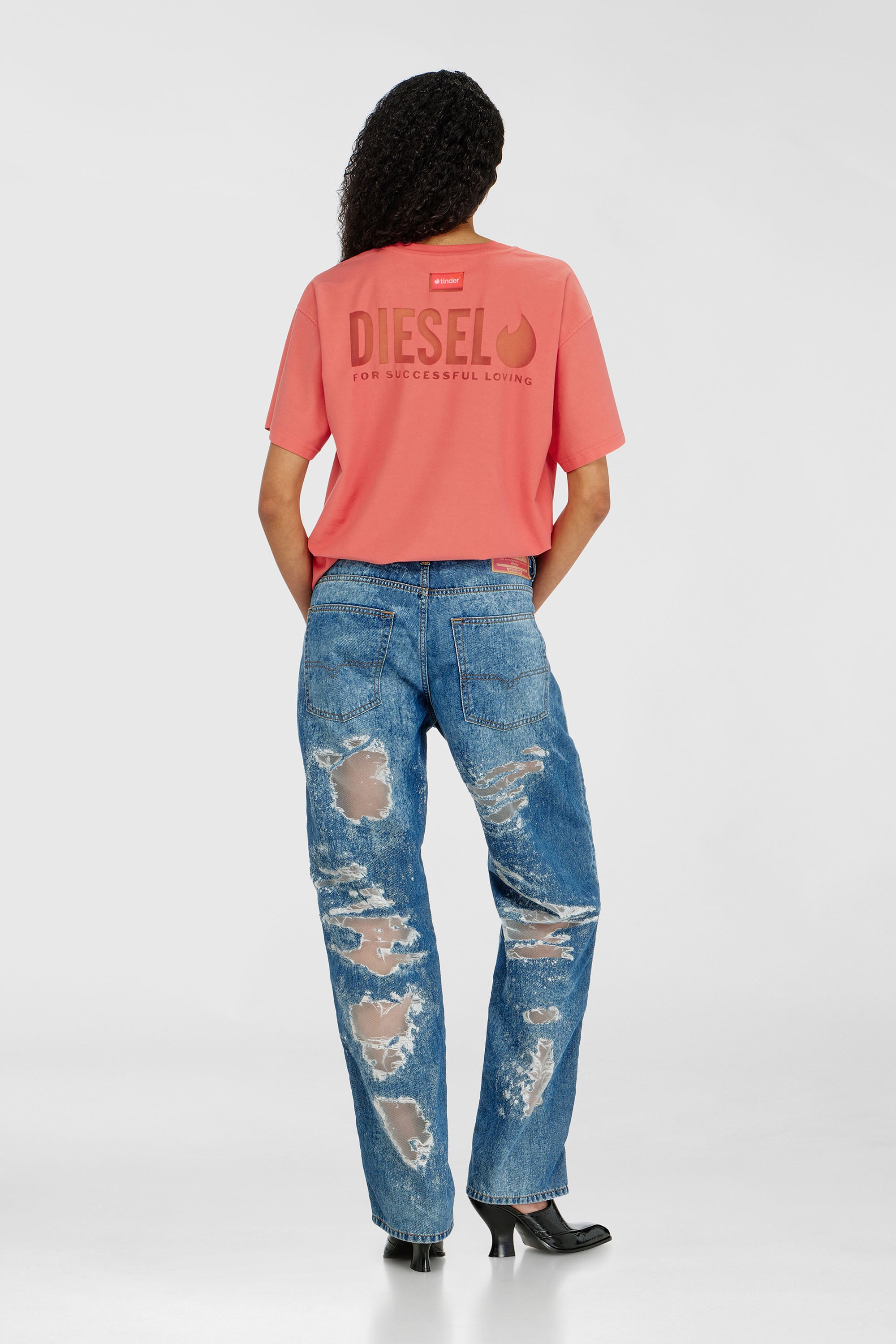 Diesel - PR-T-NORM-CHITIND-R, Unisex's T-shirt with transparent back logo in コーラルローズ - 2
