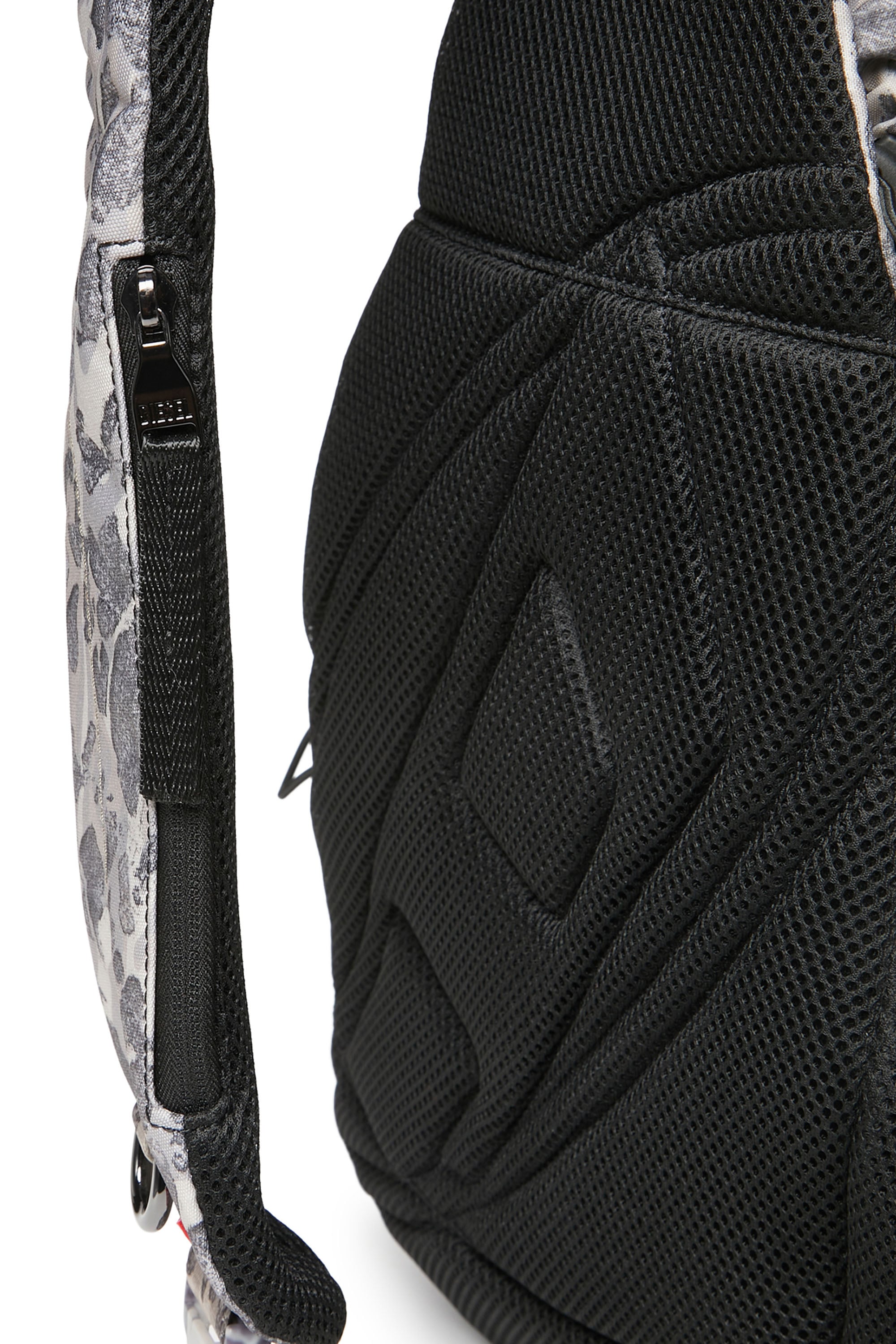 ZIP-D SLING BAG