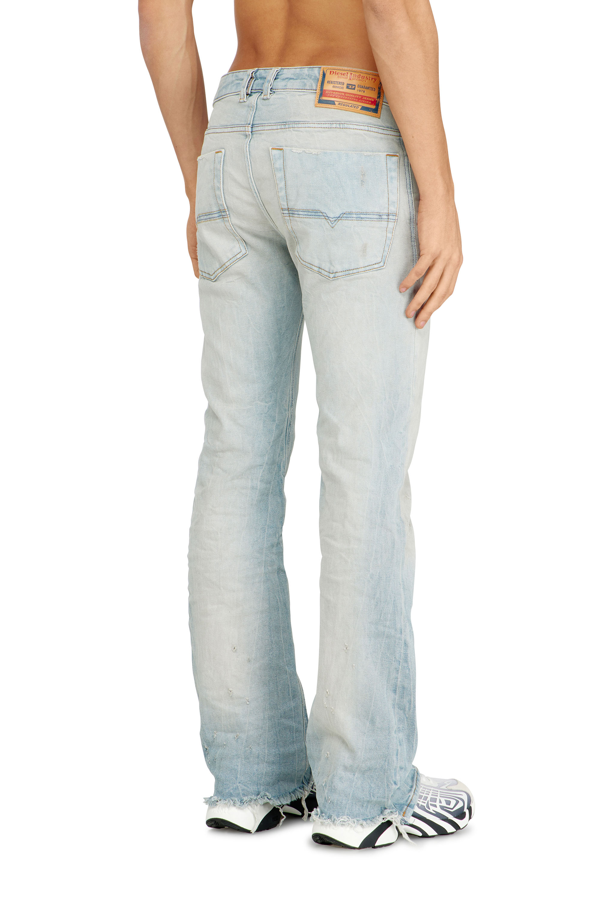 Diesel - Male's Bootcut Jeans 2007 Zatiny 09N47, ライトブルー - 5