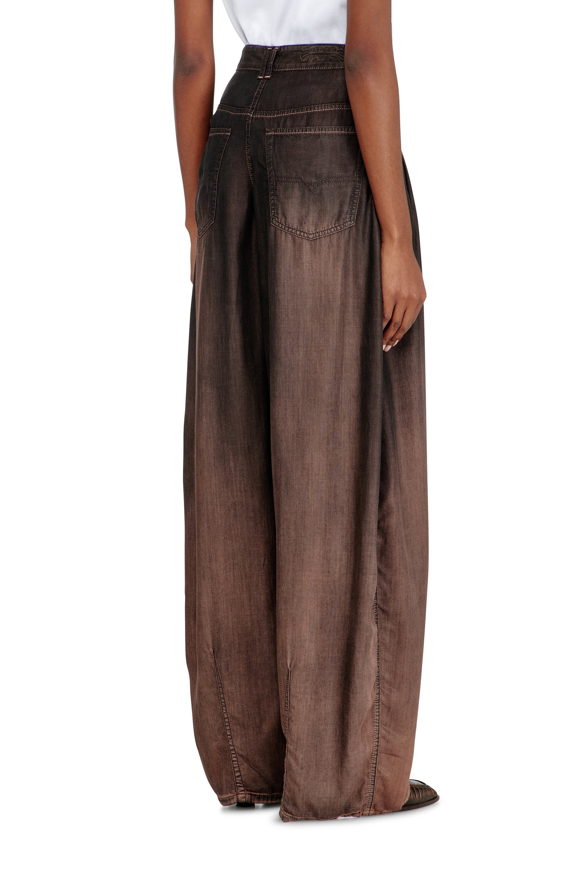 Diesel - Female's Relaxed Jeans 1987 D-Khelz 068YF, ブラック/ブラウン - 5